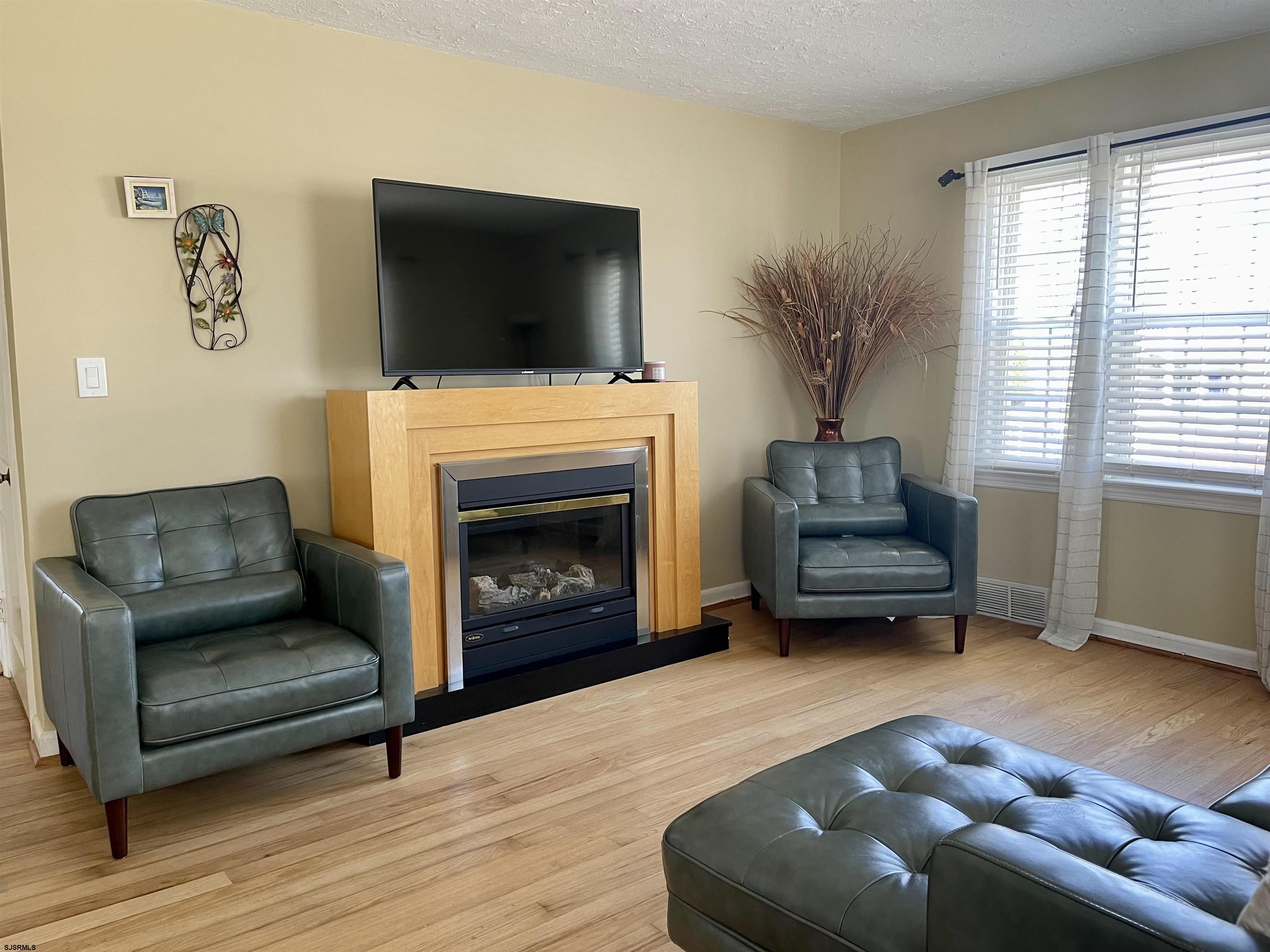 Margate, New Jersey 08402, United States, 2 Bedrooms Bedrooms, ,2 BathroomsBathrooms,Residential,Active,77182