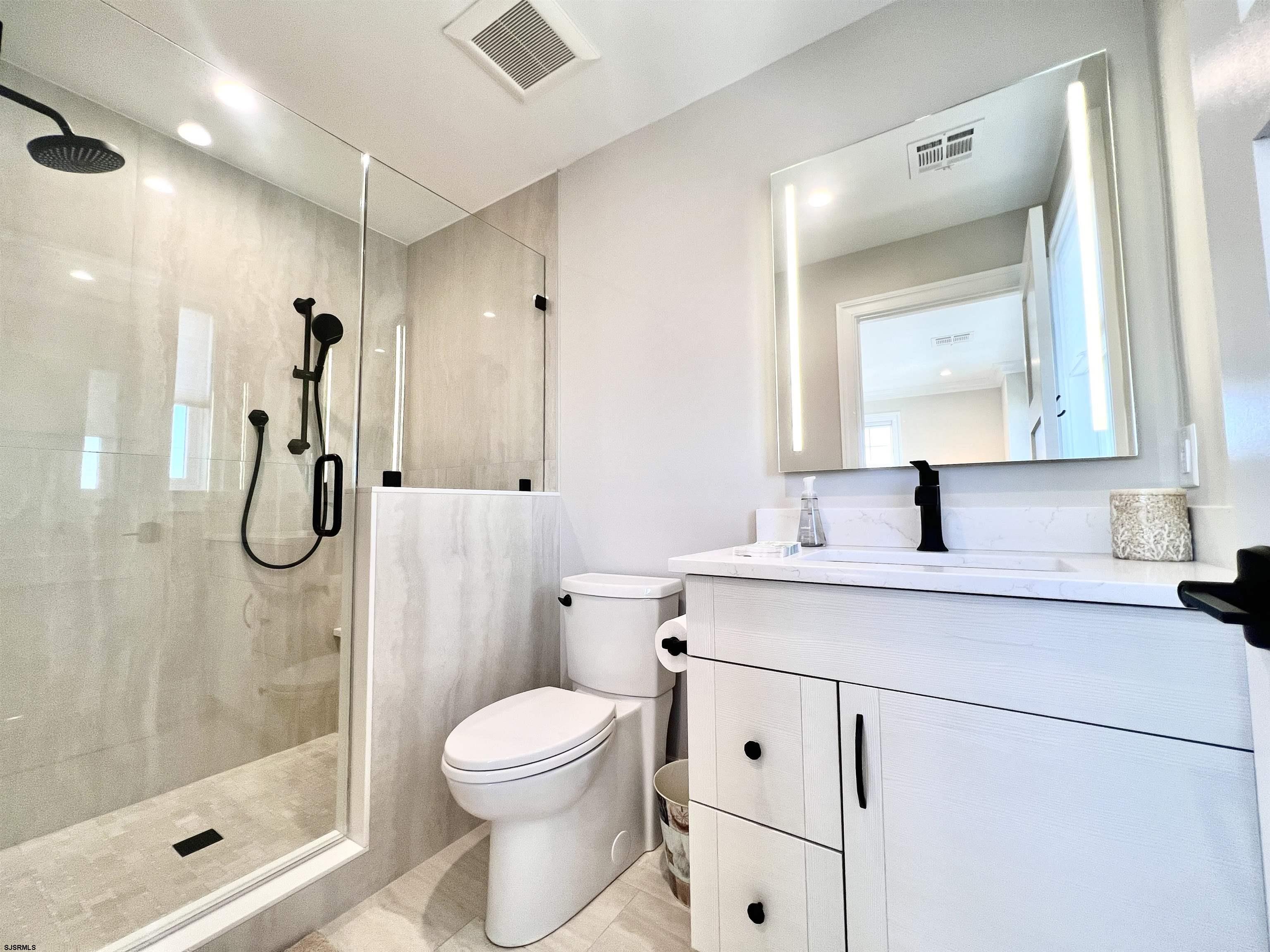 Margate, New Jersey 08402, United States, 6 Bedrooms Bedrooms, ,5 BathroomsBathrooms,Residential,Active,89470