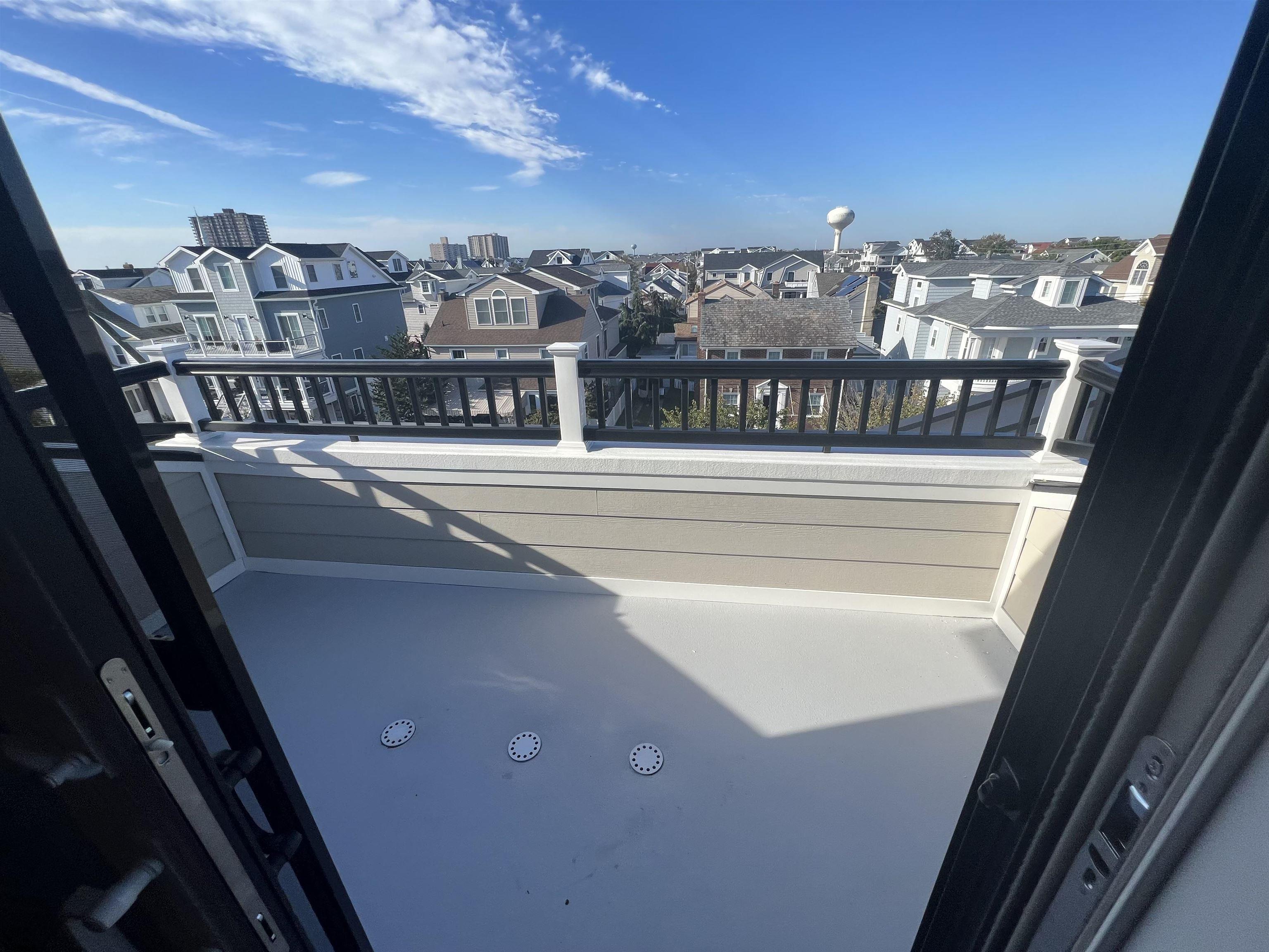 Margate, New Jersey 08402, United States, 6 Bedrooms Bedrooms, ,5 BathroomsBathrooms,Residential,Active,89470