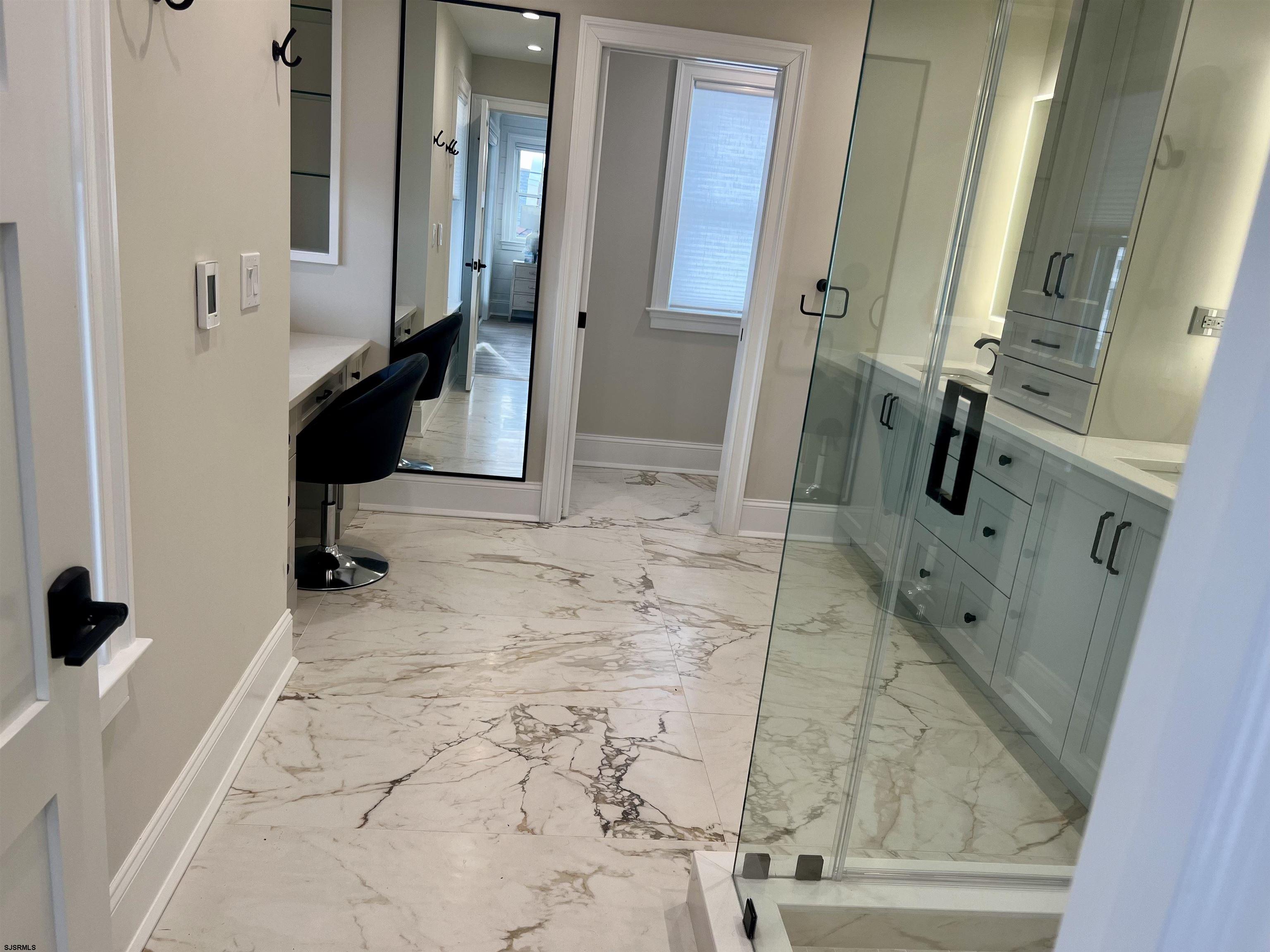 Margate, New Jersey 08402, United States, 6 Bedrooms Bedrooms, ,5 BathroomsBathrooms,Residential,Active,89470