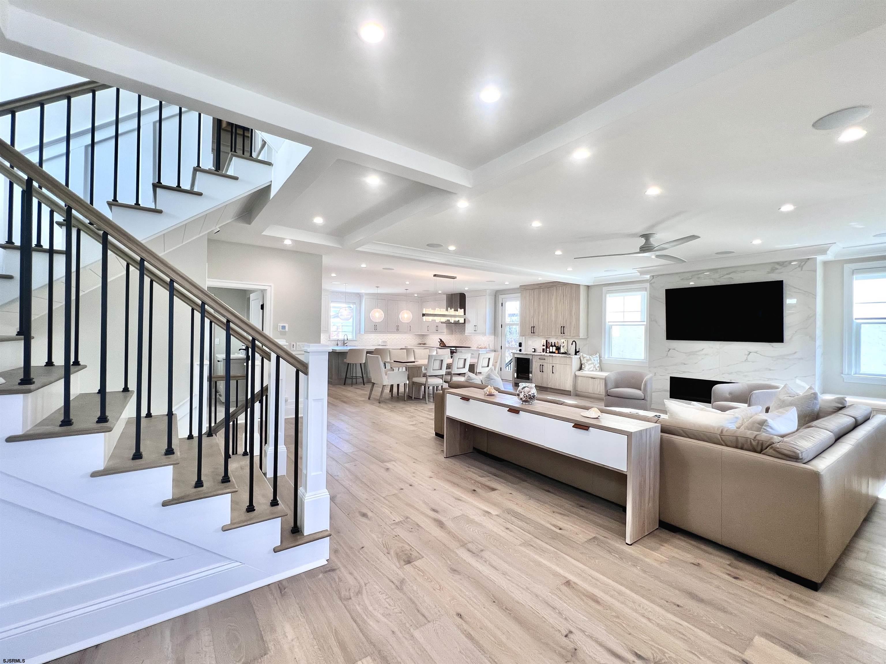 Margate, New Jersey 08402, United States, 6 Bedrooms Bedrooms, ,5 BathroomsBathrooms,Residential,Active,89470