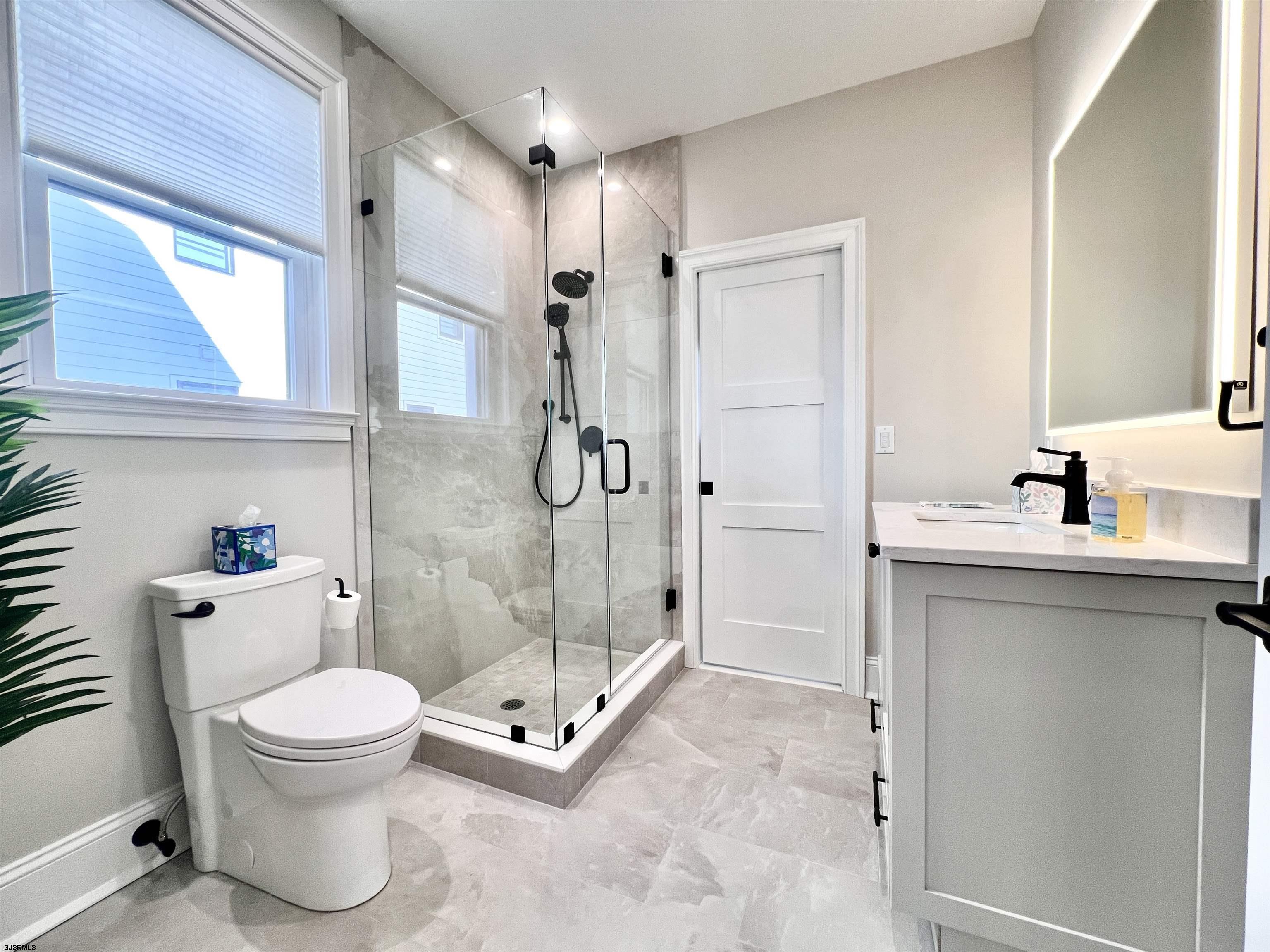 Margate, New Jersey 08402, United States, 6 Bedrooms Bedrooms, ,5 BathroomsBathrooms,Residential,Active,89470