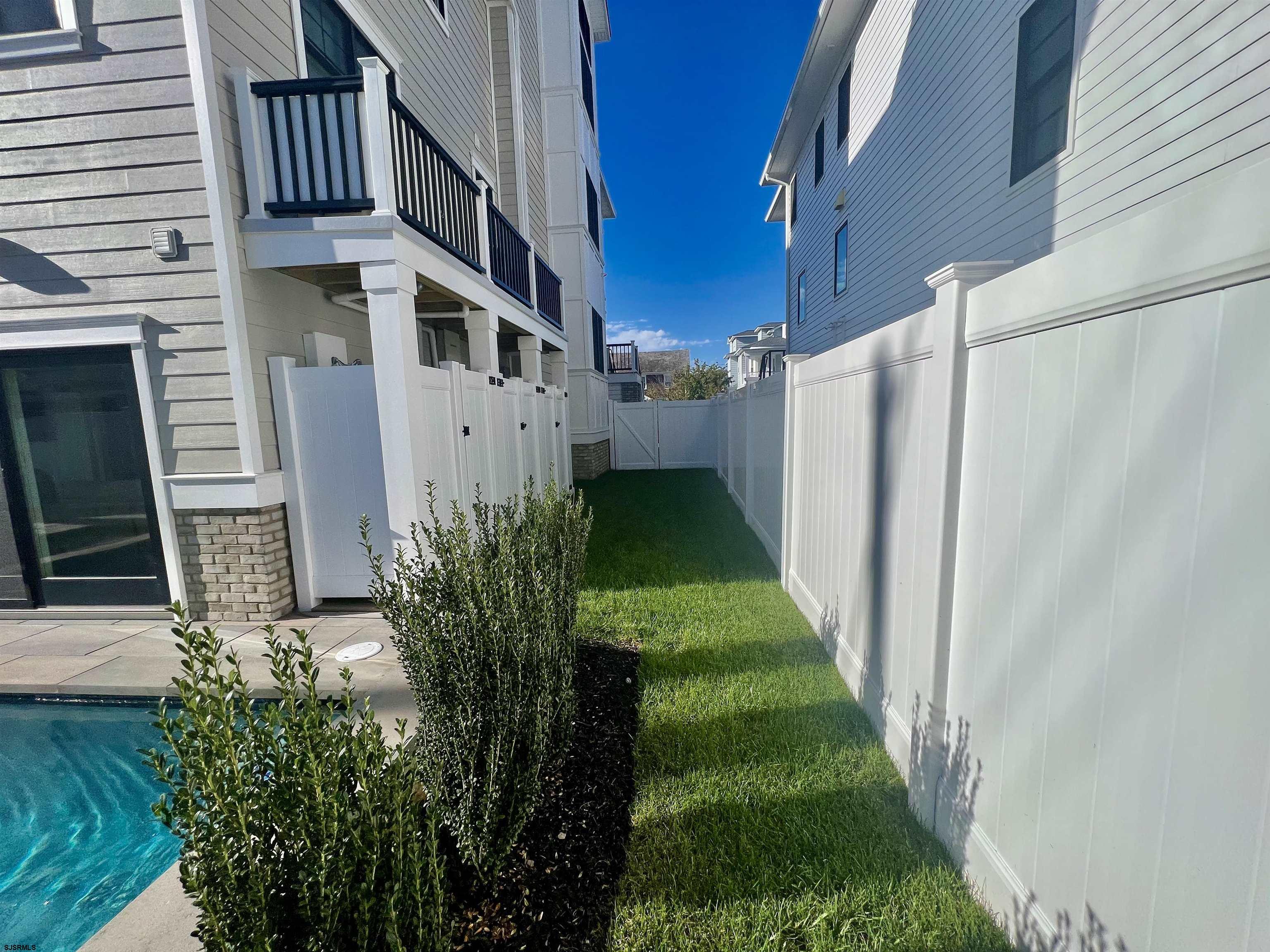 Margate, New Jersey 08402, United States, 6 Bedrooms Bedrooms, ,5 BathroomsBathrooms,Residential,Active,89470