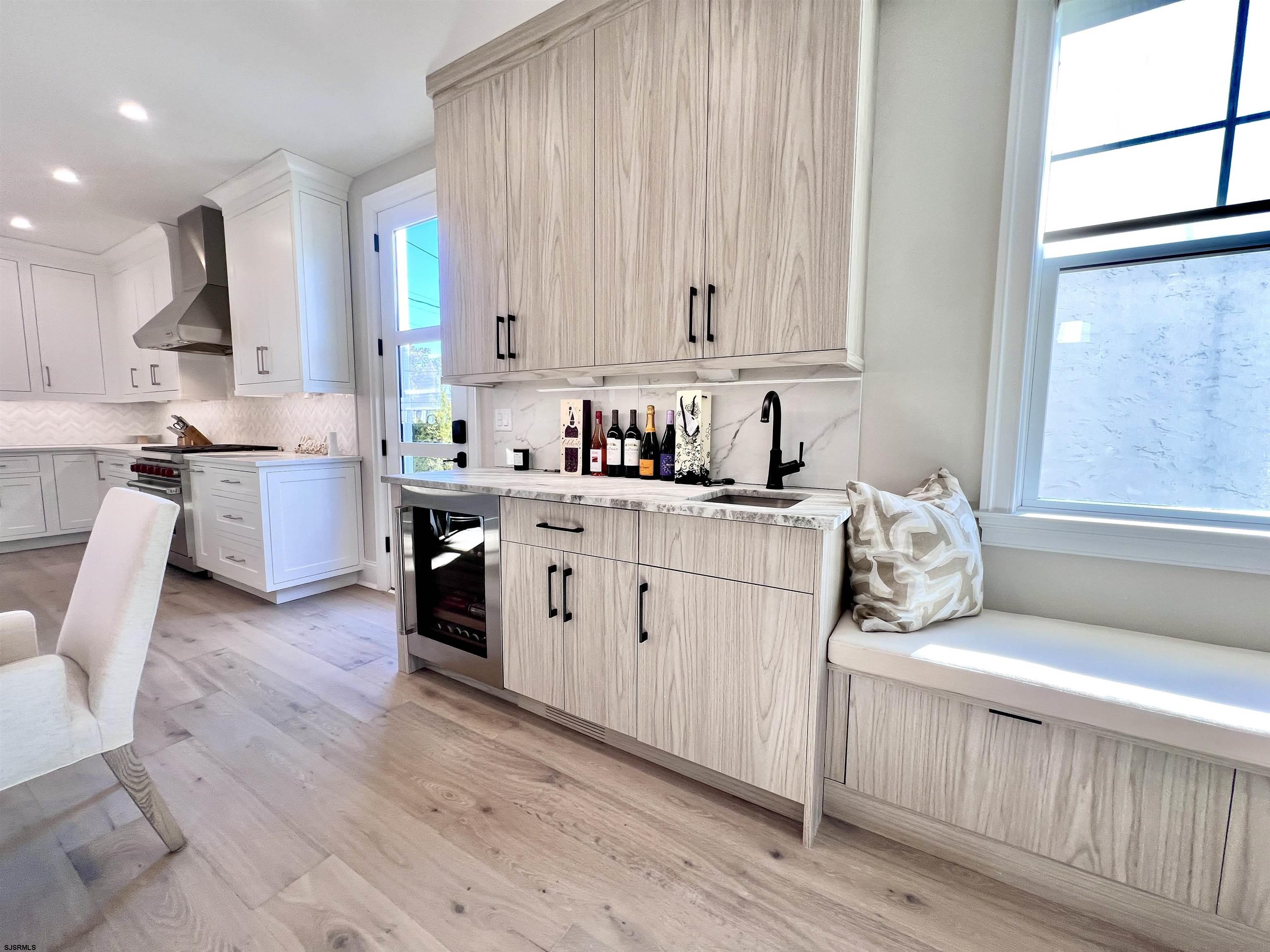 Margate, New Jersey 08402, United States, 6 Bedrooms Bedrooms, ,5 BathroomsBathrooms,Residential,Active,89470