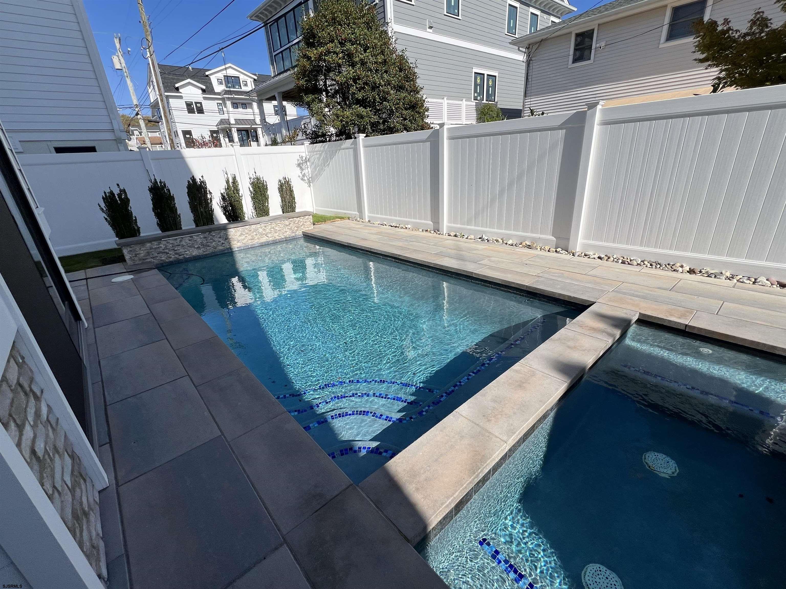 Margate, New Jersey 08402, United States, 6 Bedrooms Bedrooms, ,5 BathroomsBathrooms,Residential,Active,89470