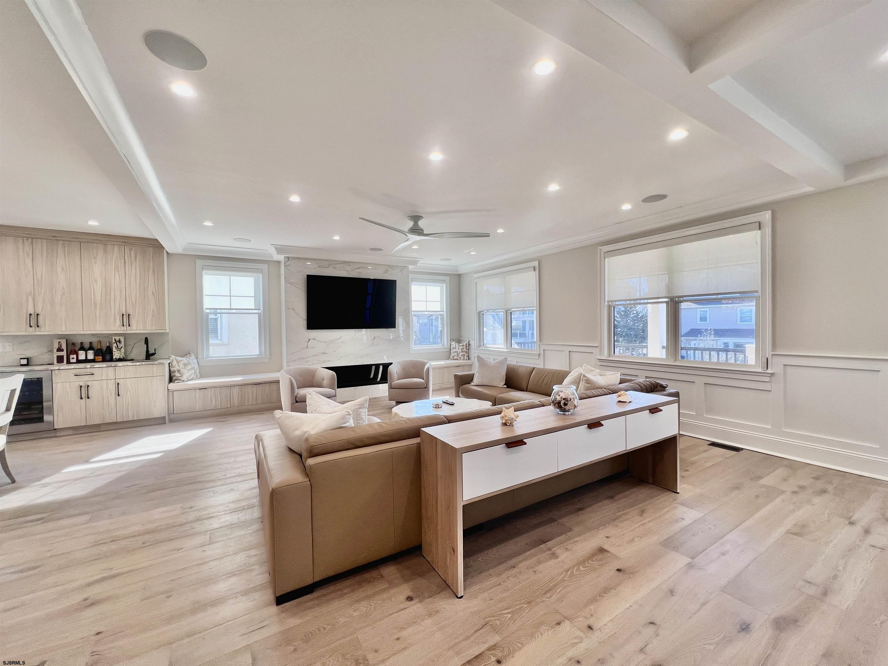 Margate, New Jersey 08402, United States, 6 Bedrooms Bedrooms, ,5 BathroomsBathrooms,Residential,Active,89470