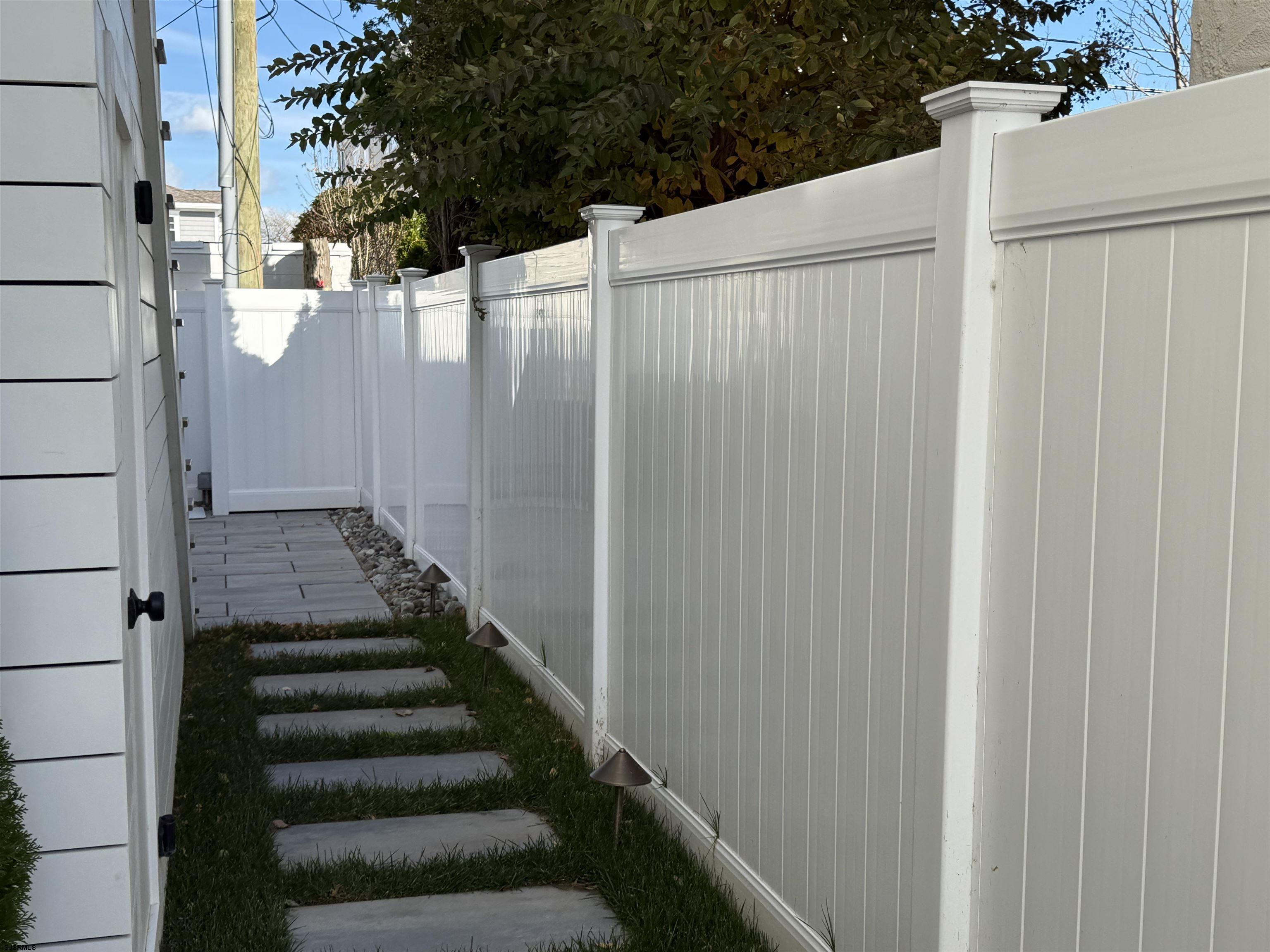 Margate, New Jersey 08402, United States, 6 Bedrooms Bedrooms, ,5 BathroomsBathrooms,Residential,Active,89470