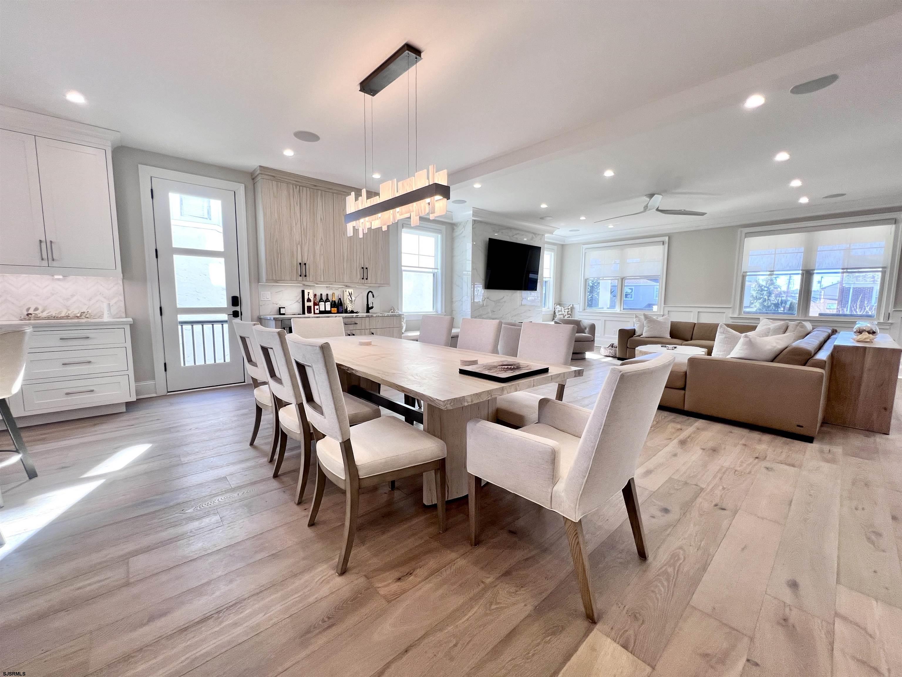 Margate, New Jersey 08402, United States, 6 Bedrooms Bedrooms, ,5 BathroomsBathrooms,Residential,Active,89470