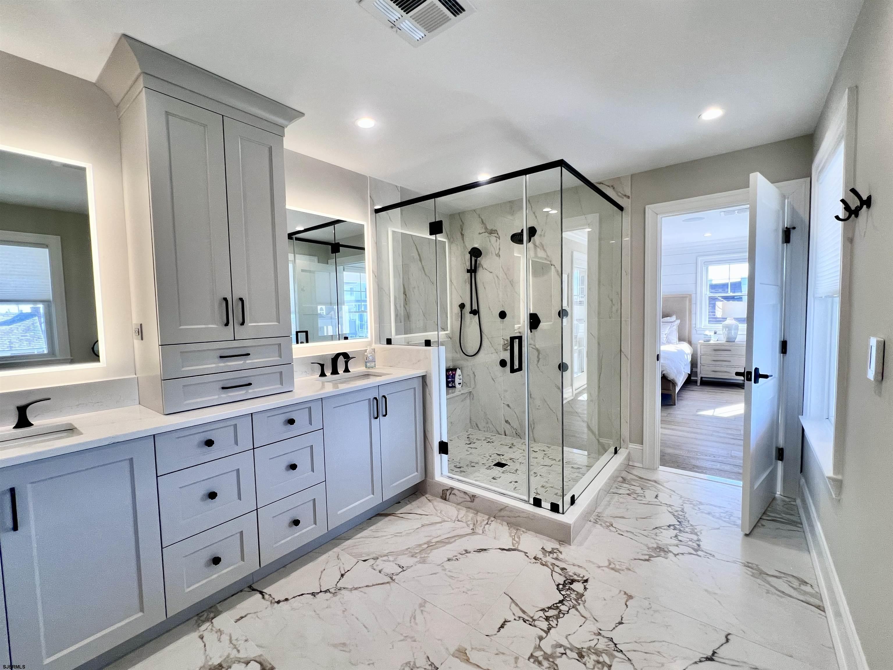 Margate, New Jersey 08402, United States, 6 Bedrooms Bedrooms, ,5 BathroomsBathrooms,Residential,Active,89470