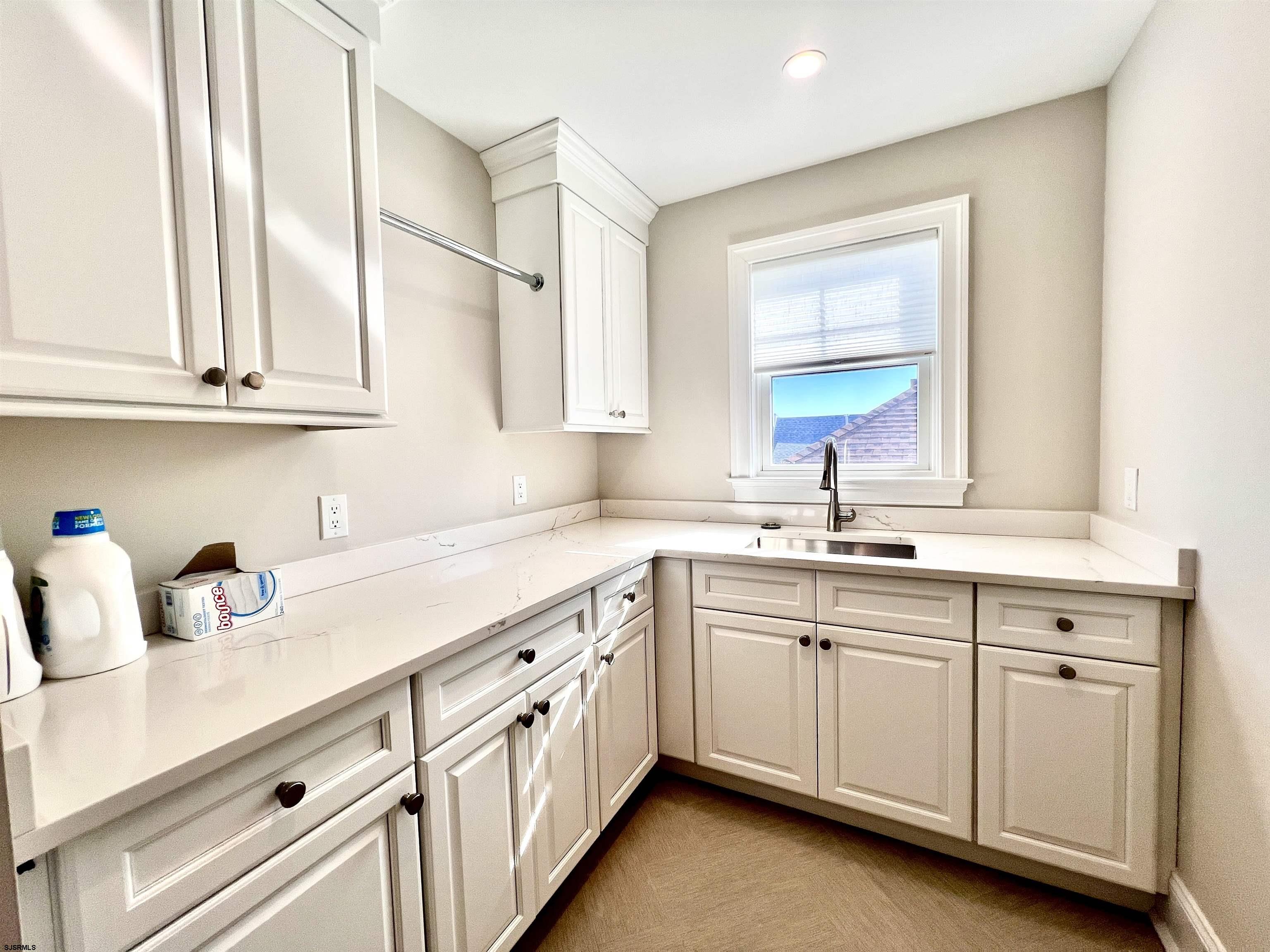 Margate, New Jersey 08402, United States, 6 Bedrooms Bedrooms, ,5 BathroomsBathrooms,Residential,Active,89470