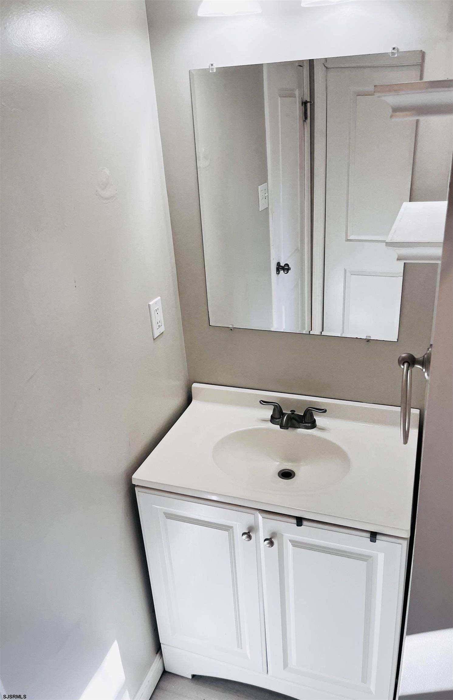 Mays Landing, New Jersey 08330, United States, 3 Bedrooms Bedrooms, ,2 BathroomsBathrooms,Residential,Active,82255