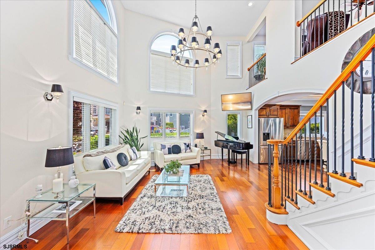 Ventnor, New Jersey 08406, United States, 4 Bedrooms Bedrooms, ,4 BathroomsBathrooms,Residential,Active,200125