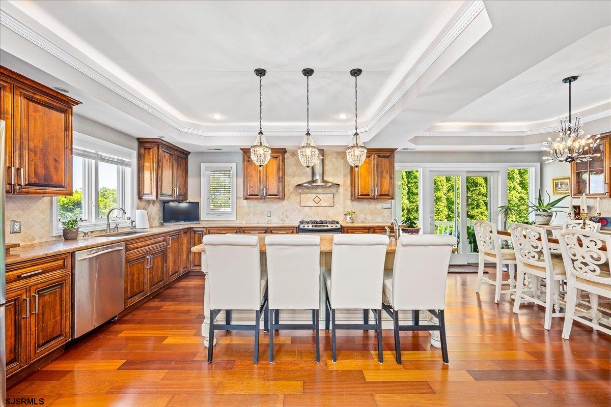 Ventnor, New Jersey 08406, United States, 4 Bedrooms Bedrooms, ,4 BathroomsBathrooms,Residential,Active,200125