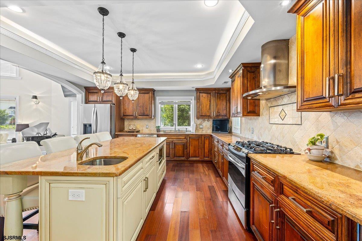 Ventnor, New Jersey 08406, United States, 4 Bedrooms Bedrooms, ,4 BathroomsBathrooms,Residential,Active,200125