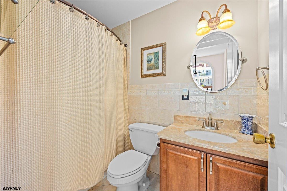 Ventnor, New Jersey 08406, United States, 4 Bedrooms Bedrooms, ,4 BathroomsBathrooms,Residential,Active,200125