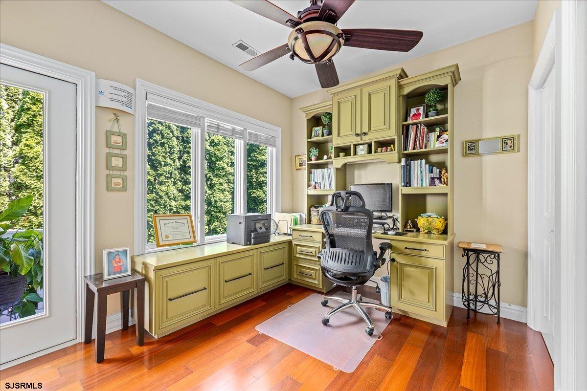 Ventnor, New Jersey 08406, United States, 4 Bedrooms Bedrooms, ,4 BathroomsBathrooms,Residential,Active,200125