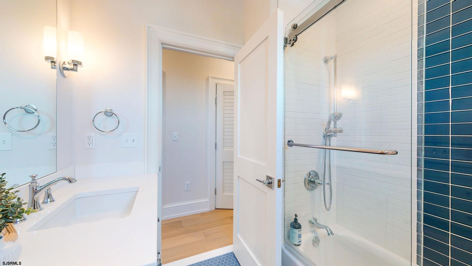 Ocean City, New Jersey 08226, United States, 3 Bedrooms Bedrooms, ,2 BathroomsBathrooms,Residential,Pending,198399