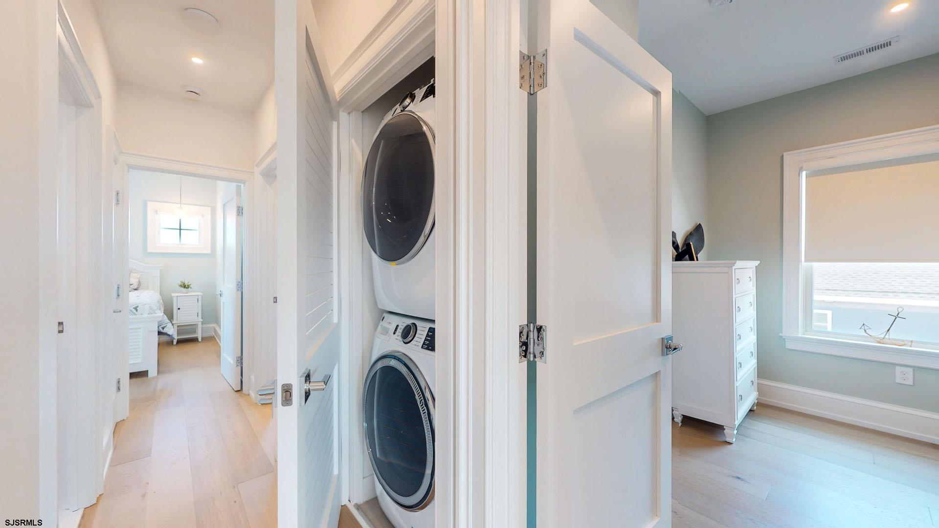 Ocean City, New Jersey 08226, United States, 3 Bedrooms Bedrooms, ,2 BathroomsBathrooms,Residential,Pending,198399