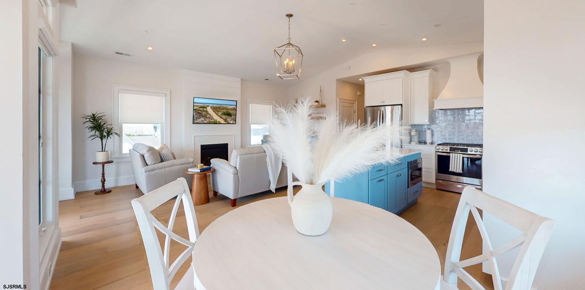 Ocean City, New Jersey 08226, United States, 3 Bedrooms Bedrooms, ,2 BathroomsBathrooms,Residential,Pending,198399