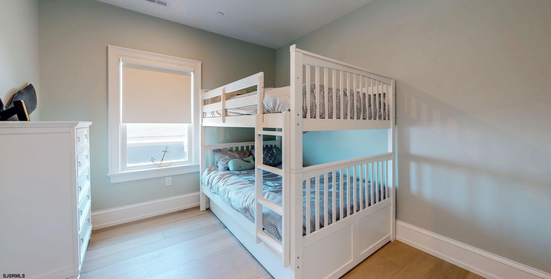 Ocean City, New Jersey 08226, United States, 3 Bedrooms Bedrooms, ,2 BathroomsBathrooms,Residential,Pending,198399