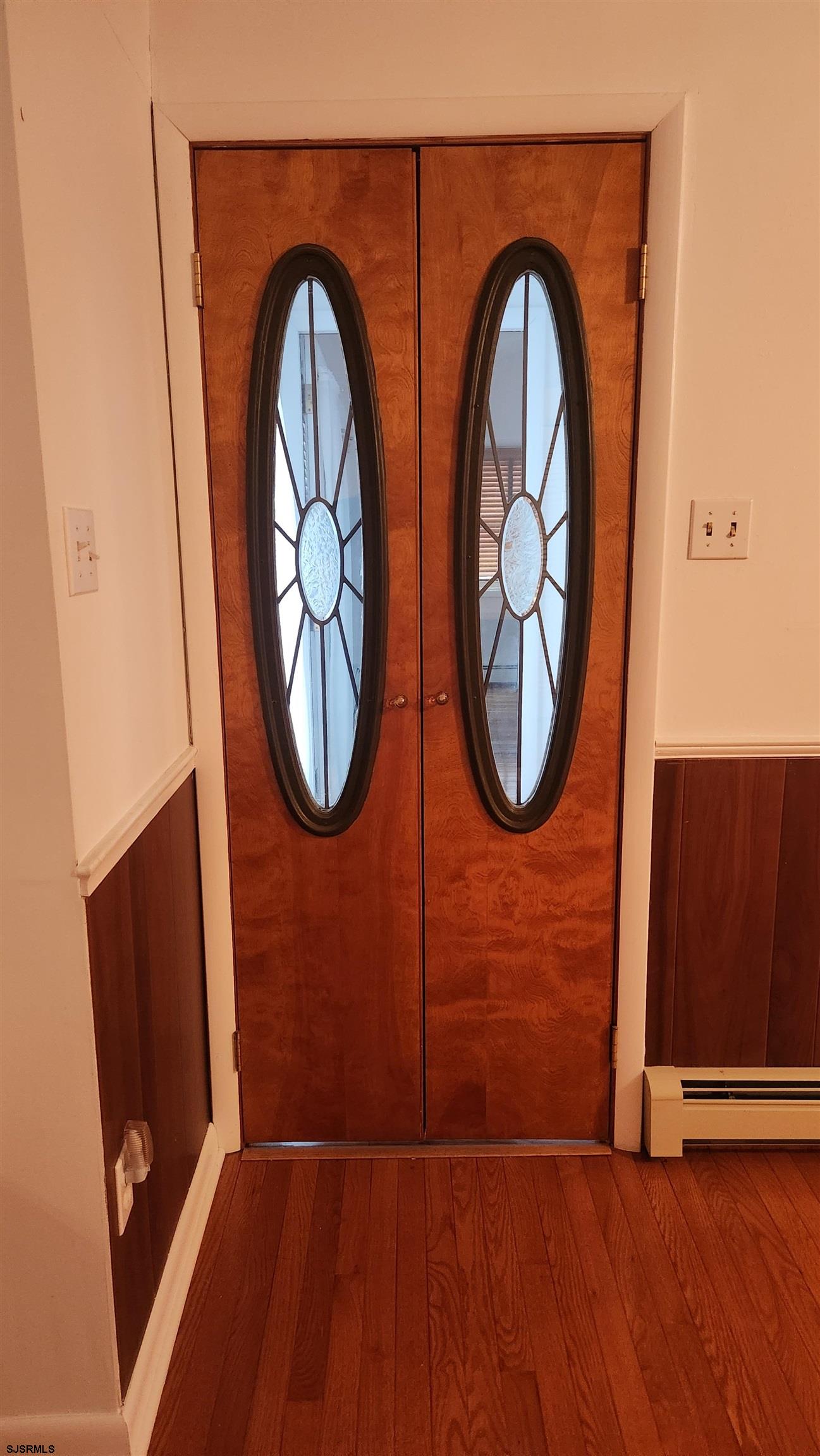 Northfield, New Jersey 08225, United States, 4 Bedrooms Bedrooms, ,3 BathroomsBathrooms,Residential,Pending,15180