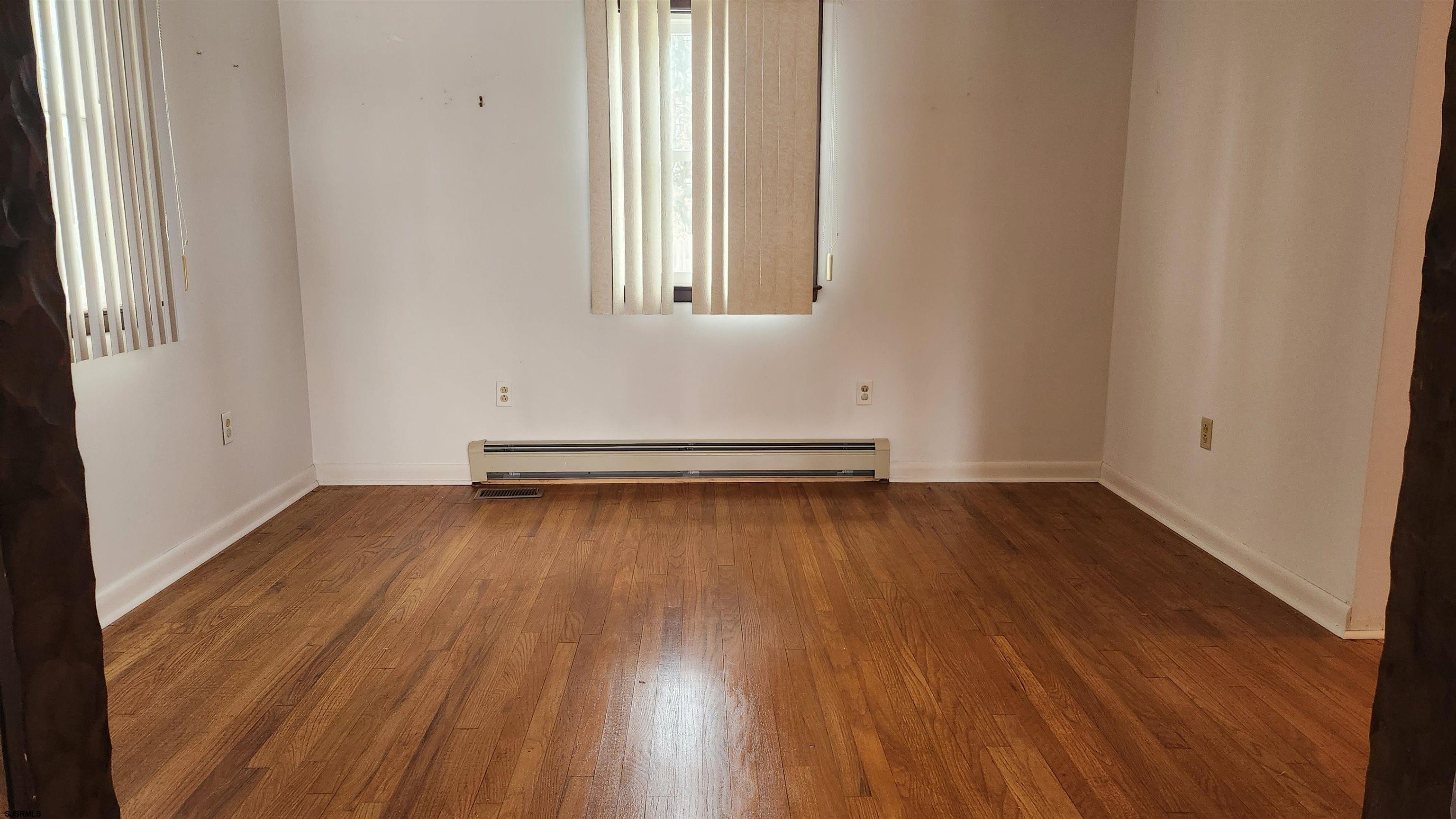 Northfield, New Jersey 08225, United States, 4 Bedrooms Bedrooms, ,3 BathroomsBathrooms,Residential,Pending,15180