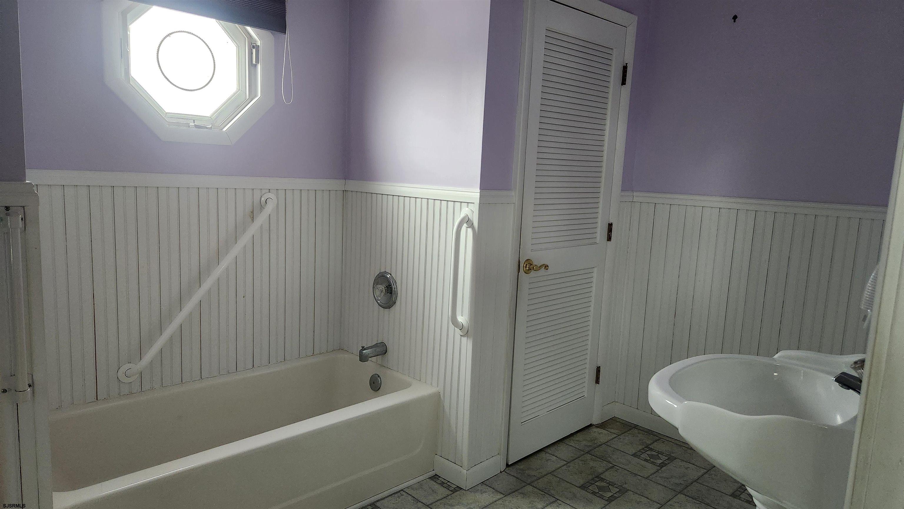 Northfield, New Jersey 08225, United States, 4 Bedrooms Bedrooms, ,3 BathroomsBathrooms,Residential,Pending,15180