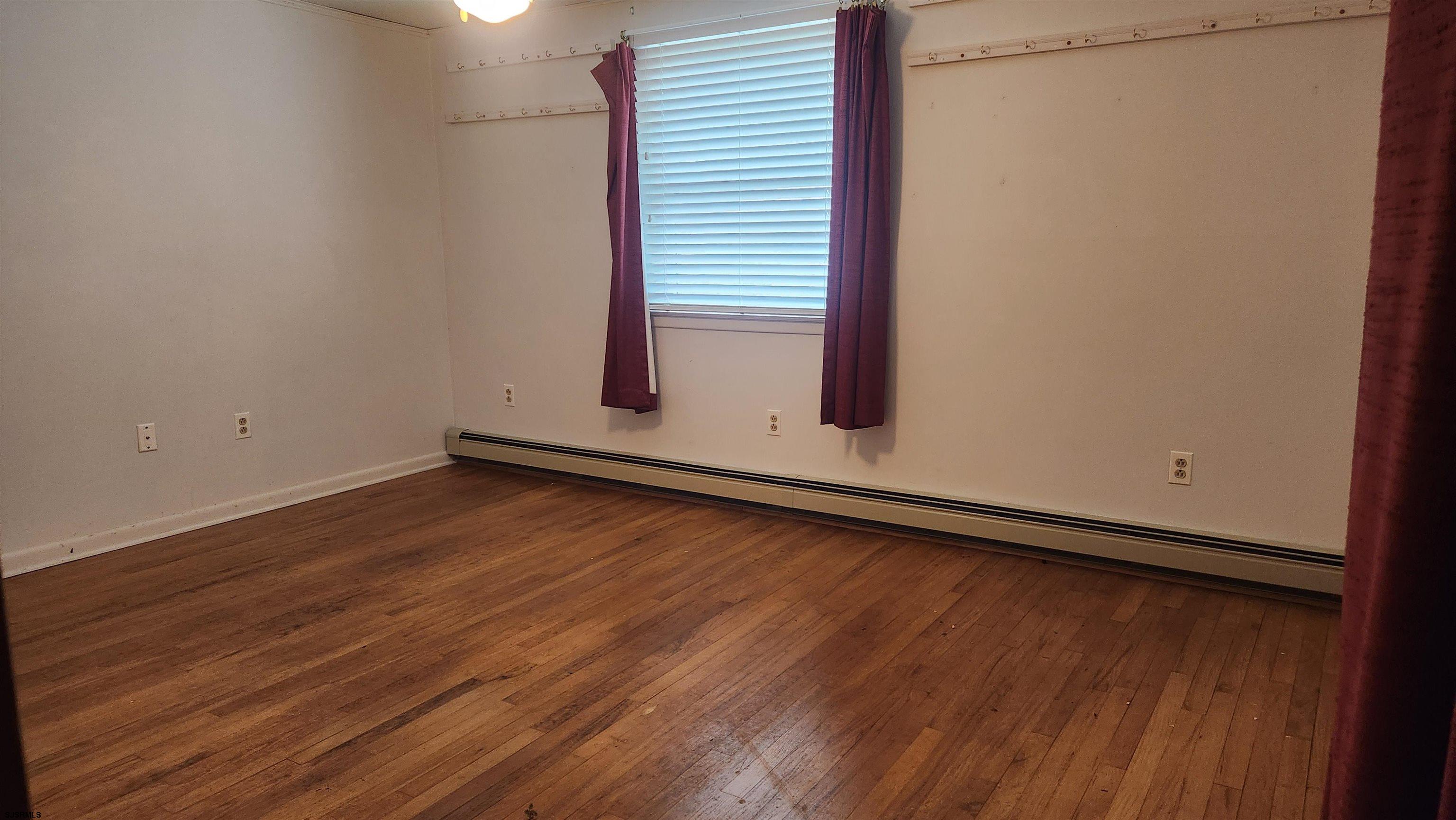 Northfield, New Jersey 08225, United States, 4 Bedrooms Bedrooms, ,3 BathroomsBathrooms,Residential,Pending,15180