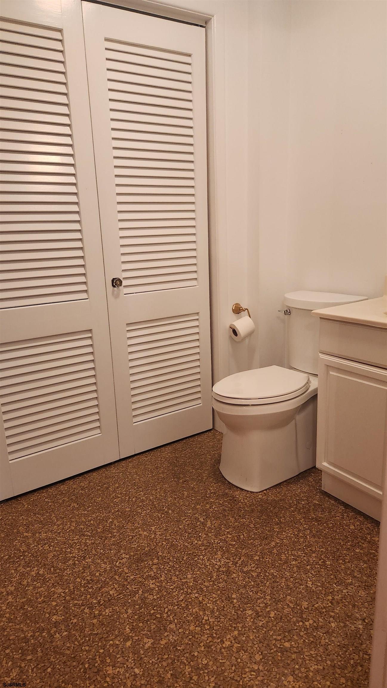 Northfield, New Jersey 08225, United States, 4 Bedrooms Bedrooms, ,3 BathroomsBathrooms,Residential,Pending,15180