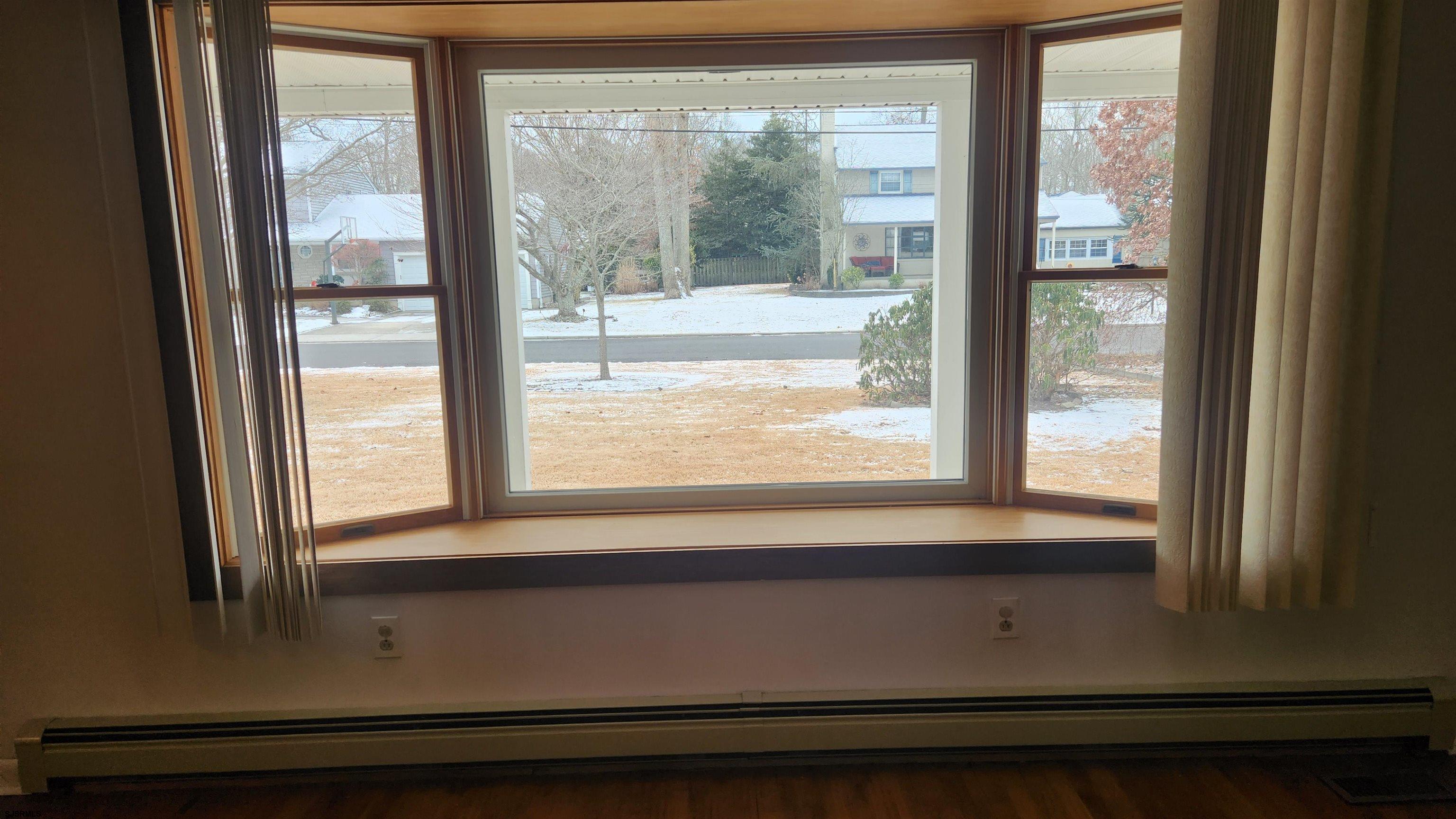 Northfield, New Jersey 08225, United States, 4 Bedrooms Bedrooms, ,3 BathroomsBathrooms,Residential,Pending,15180