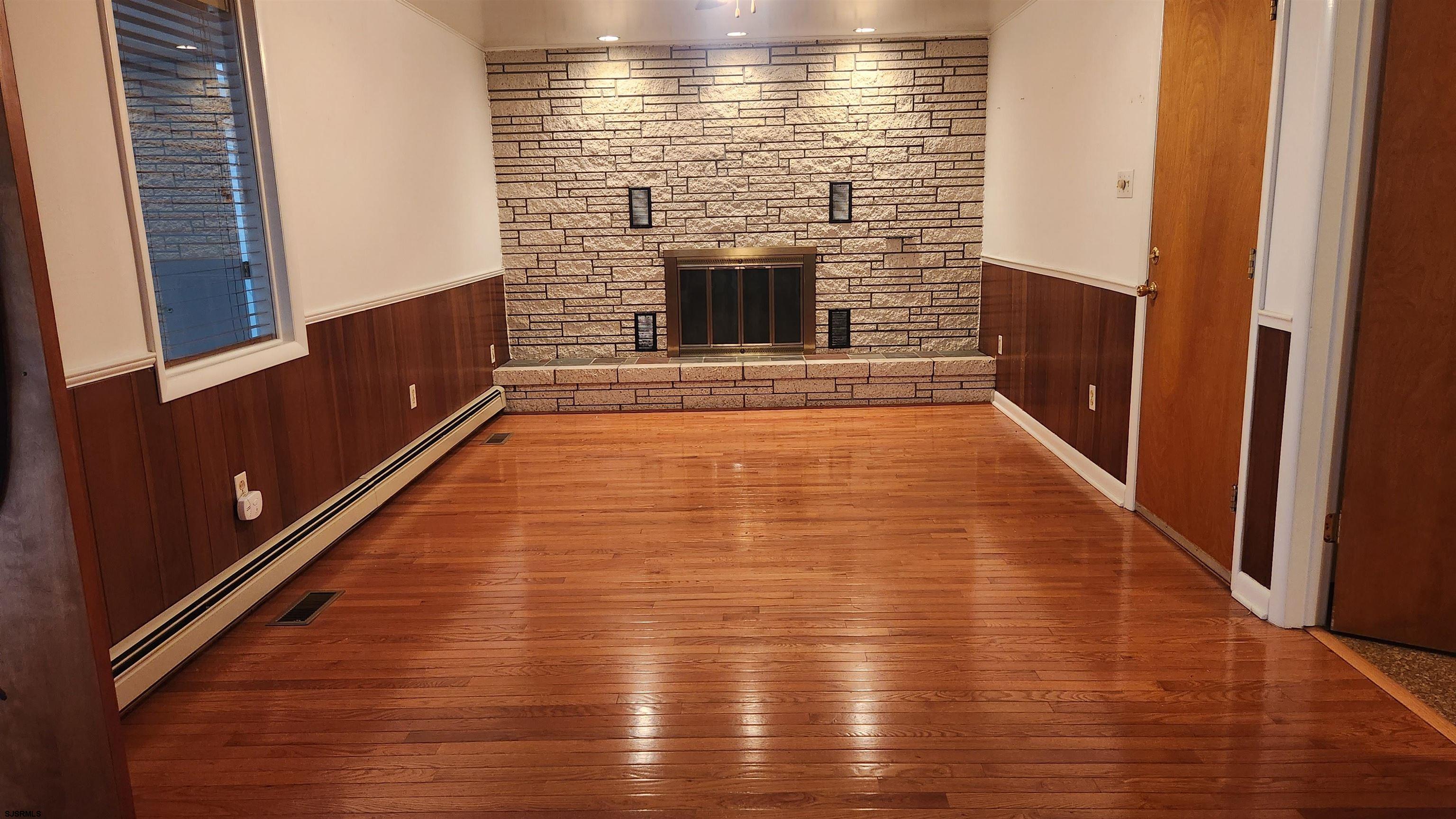 Northfield, New Jersey 08225, United States, 4 Bedrooms Bedrooms, ,3 BathroomsBathrooms,Residential,Pending,15180