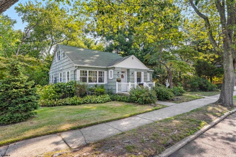 Homes For Sale - 210 W Church Street<br/> Atlantic County, Absecon, NJ 08201