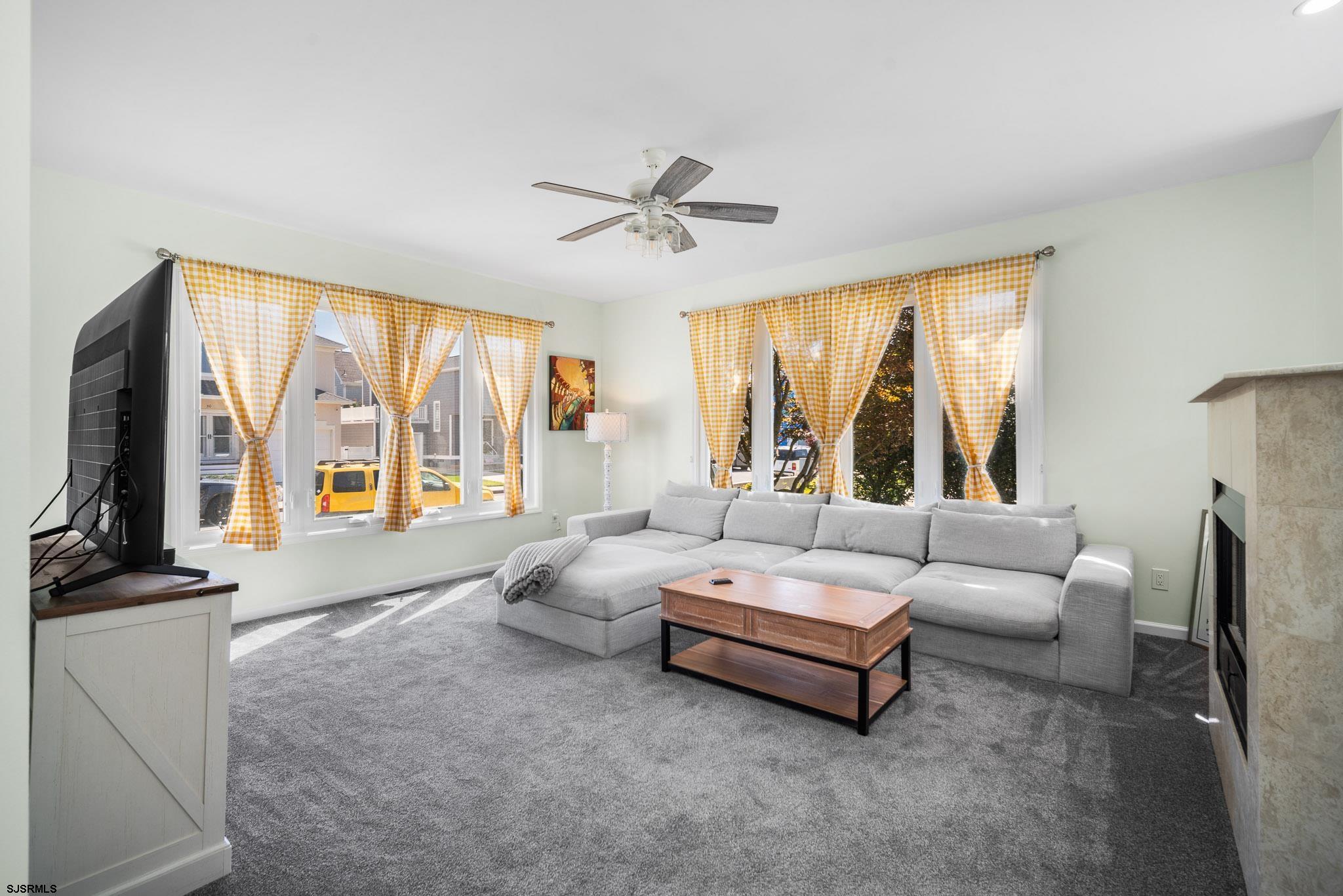 27 Bayside Ct