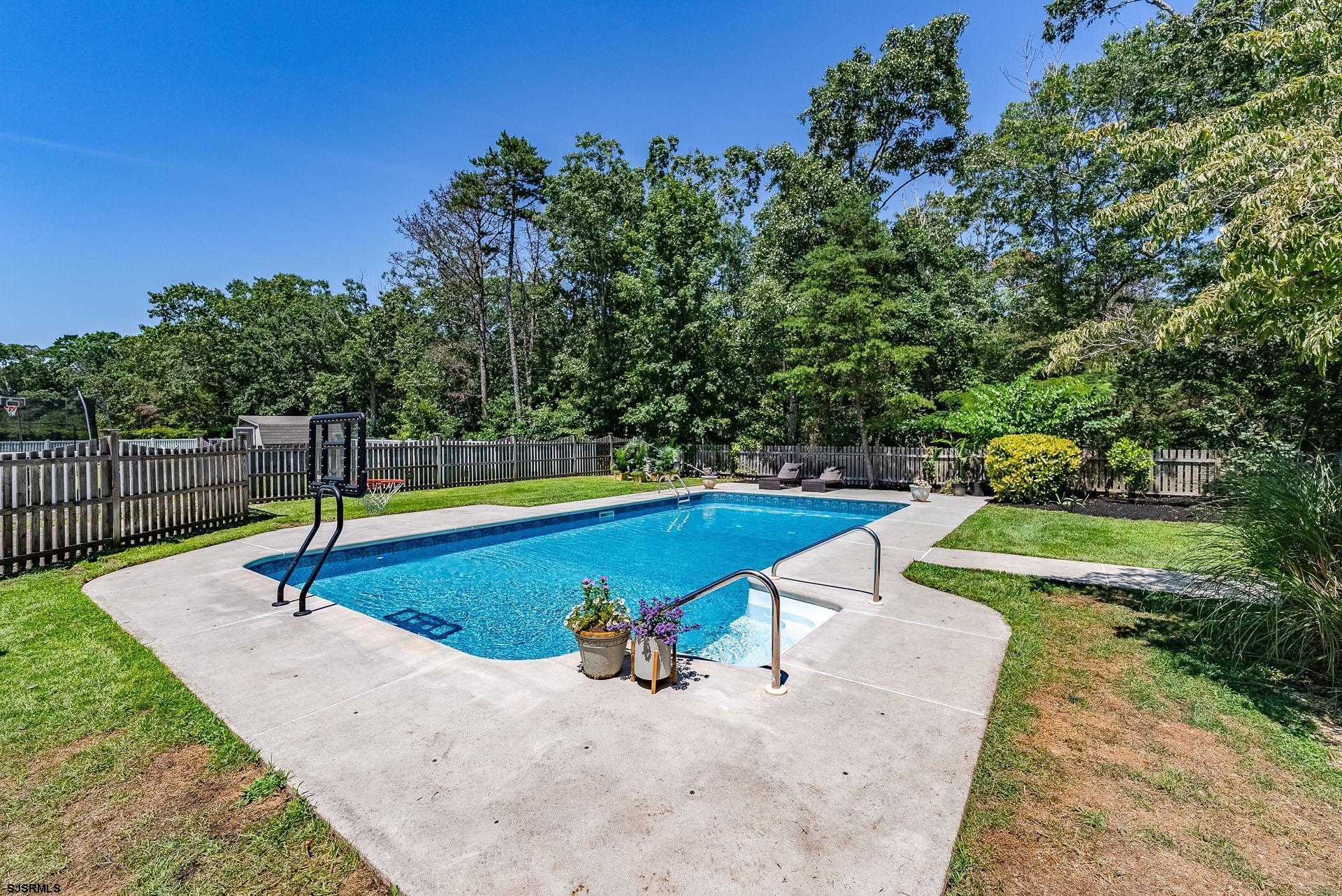 Ocean View, New Jersey 08230, United States, 4 Bedrooms Bedrooms, ,3 BathroomsBathrooms,Residential,Pending,186561