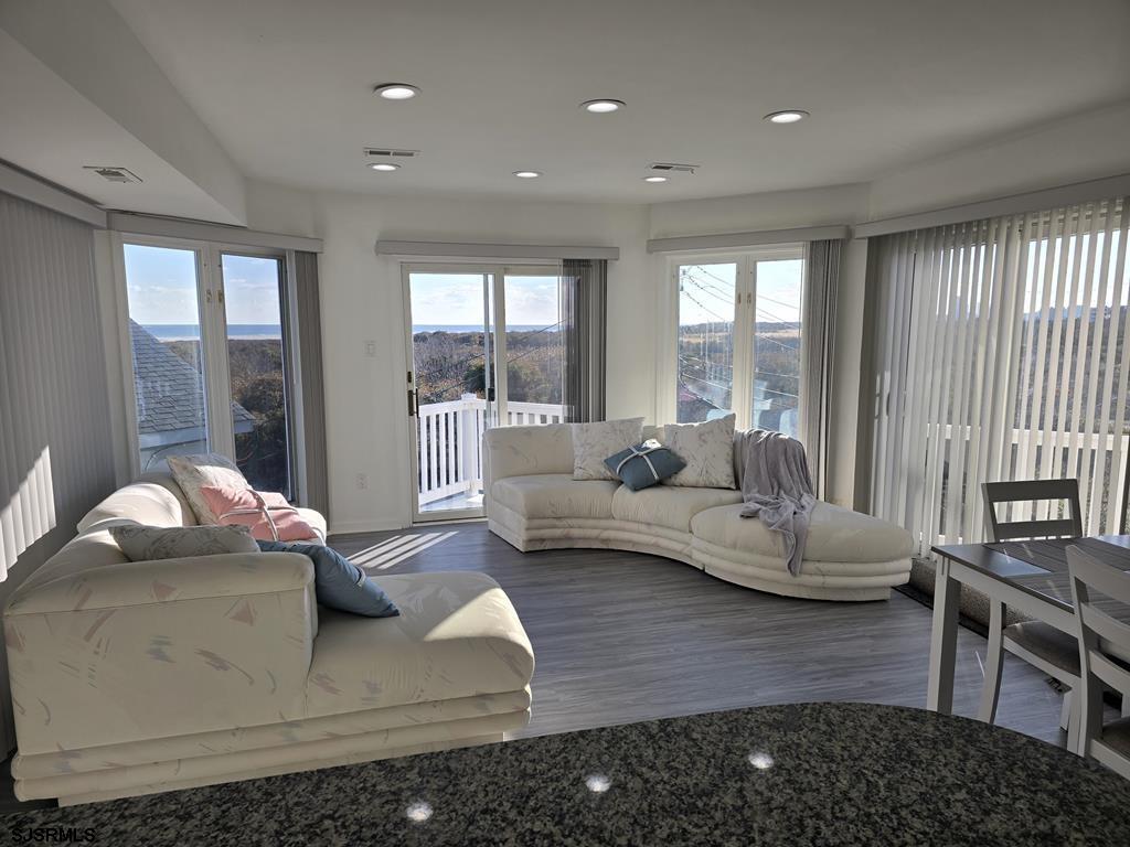 Brigantine, New Jersey 08203, United States, 3 Bedrooms Bedrooms, ,2 BathroomsBathrooms,Residential,Active,1459
