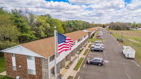 Condo For Sale - 40 Toni Lynn Ct #40<br/> Hammonton, NJ 08037