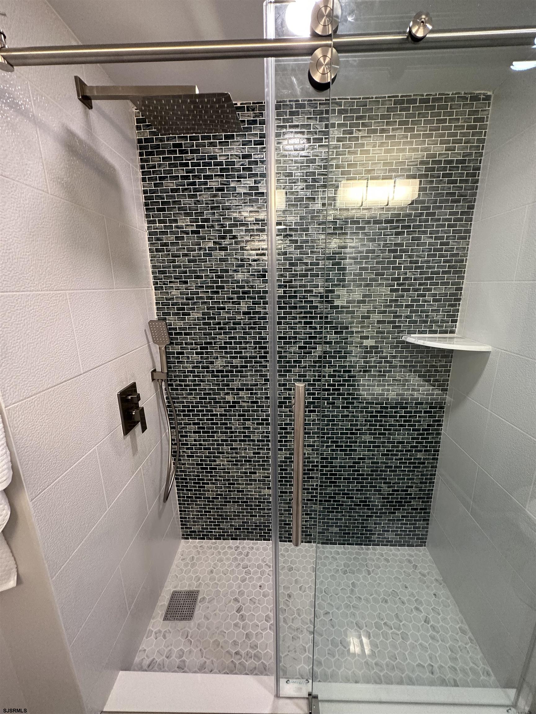 Atlantic City, New Jersey 08401, United States, 2 Bedrooms Bedrooms, ,2 BathroomsBathrooms,Residential,Active,207190