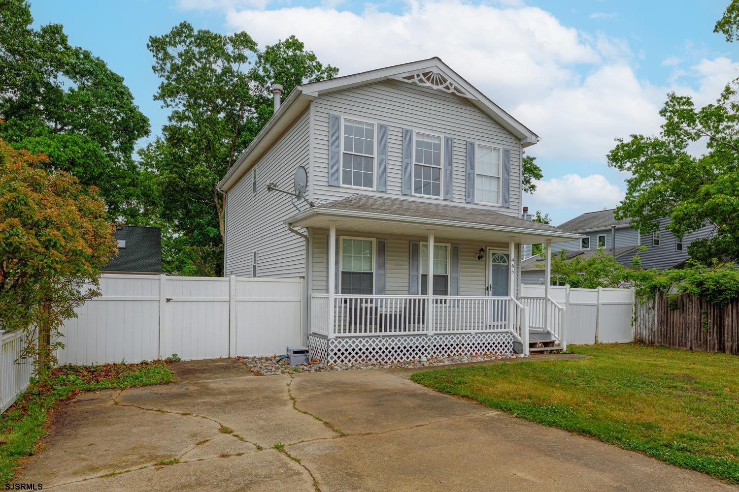 465 Poplar
