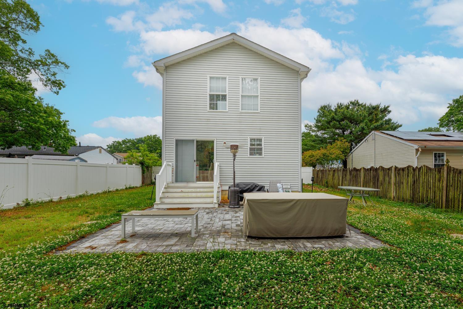 465 Poplar