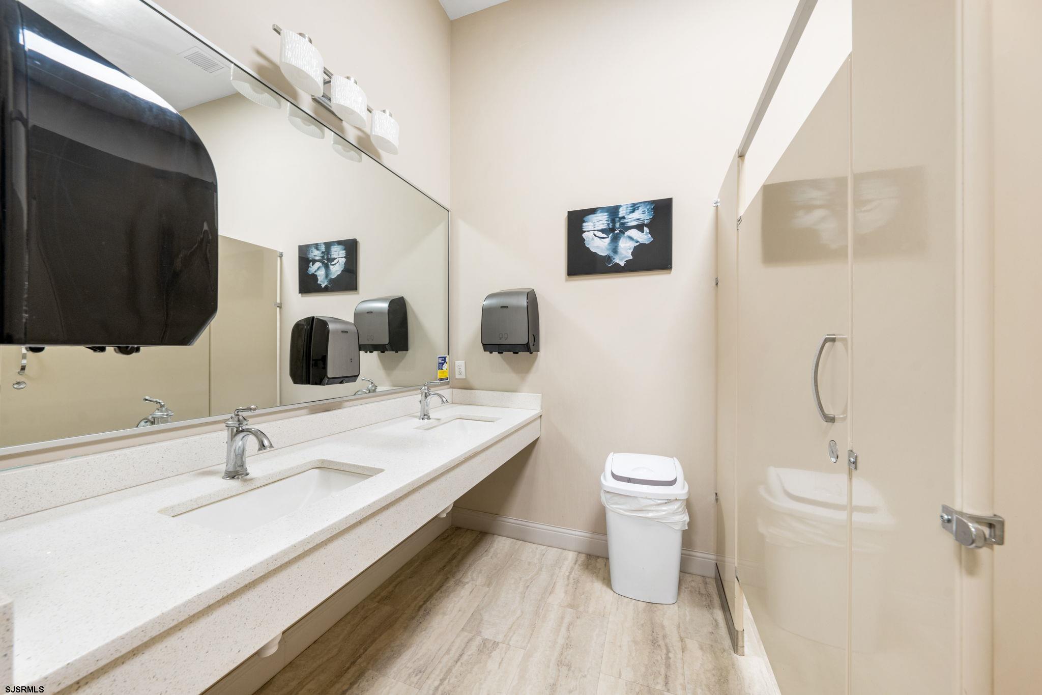 Ocean City, New Jersey 08226, United States, ,Commercial,Active,70735