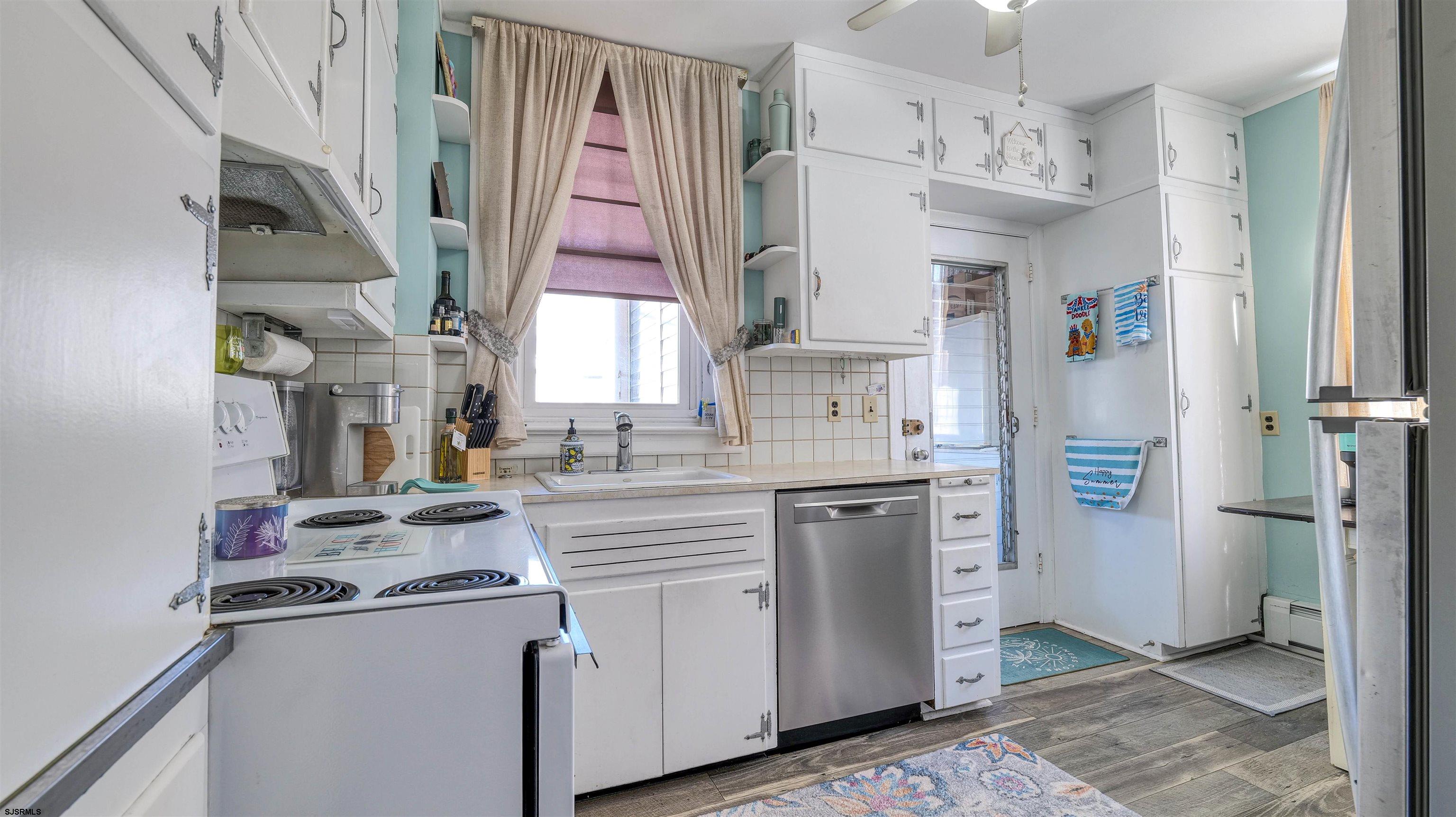 Ocean City, New Jersey 08226, United States, 9 Bedrooms Bedrooms, ,3 BathroomsBathrooms,Residential,Active,106736