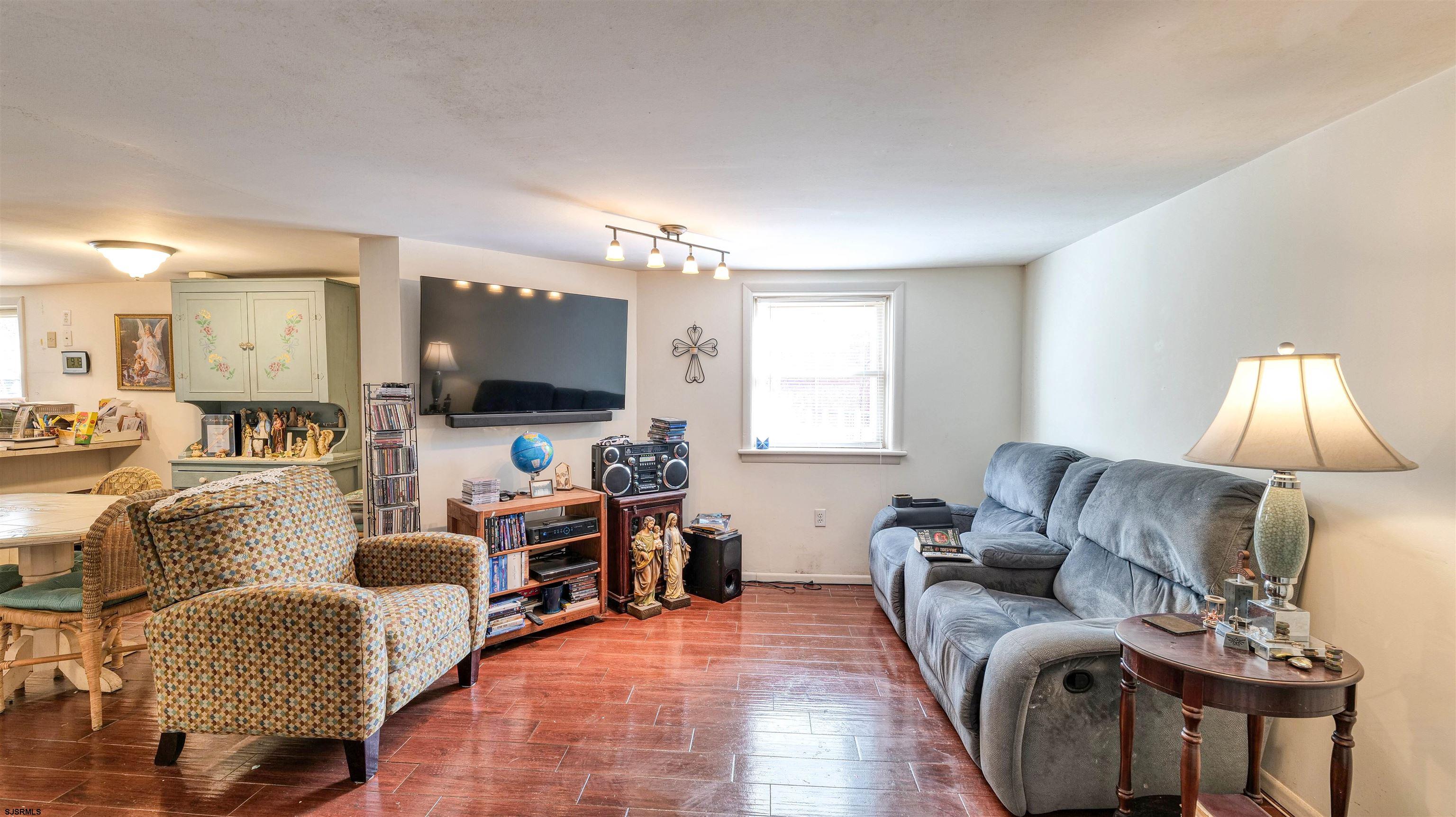 Ocean City, New Jersey 08226, United States, 9 Bedrooms Bedrooms, ,3 BathroomsBathrooms,Residential,Active,106736