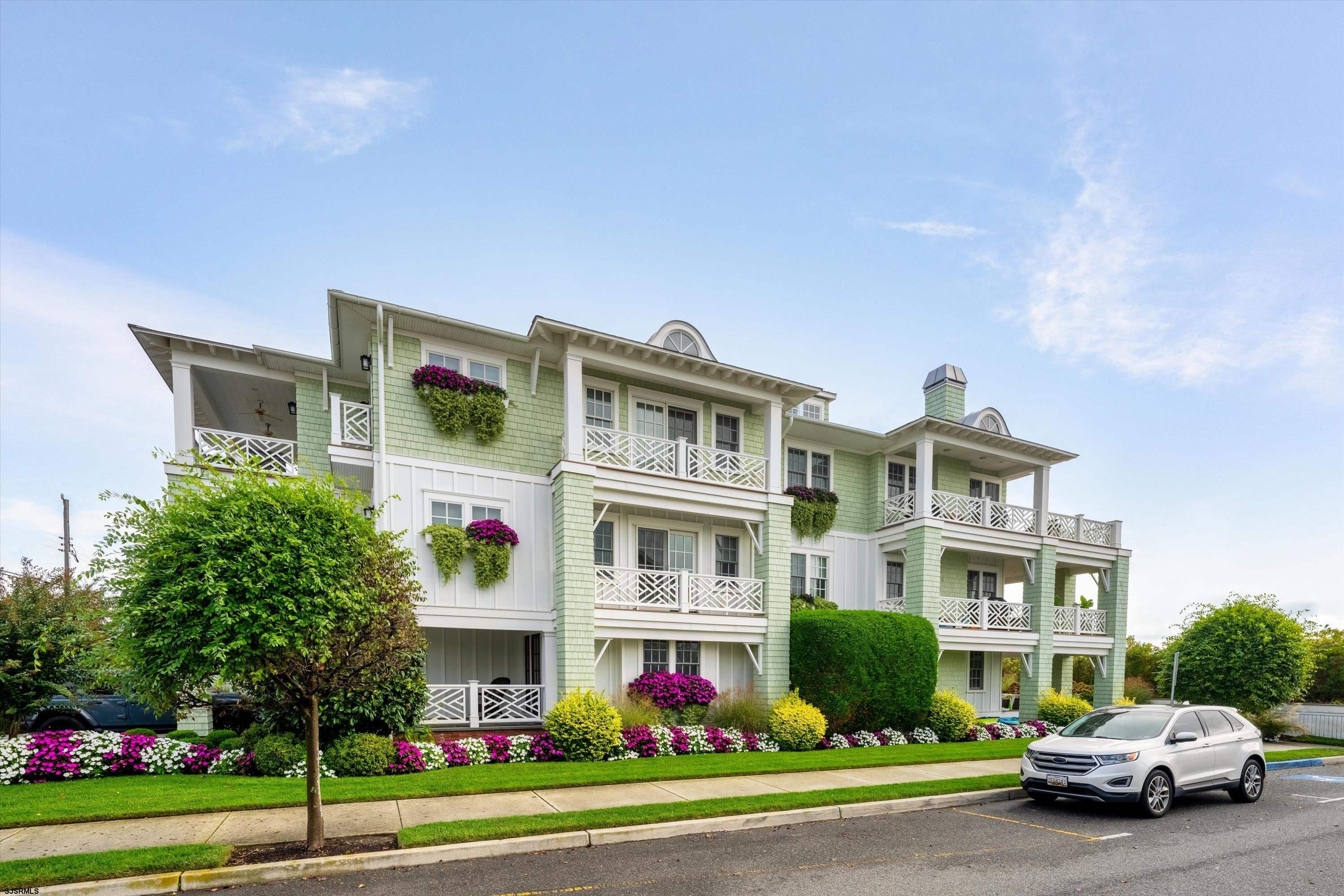 2637 Wesley 1st floor