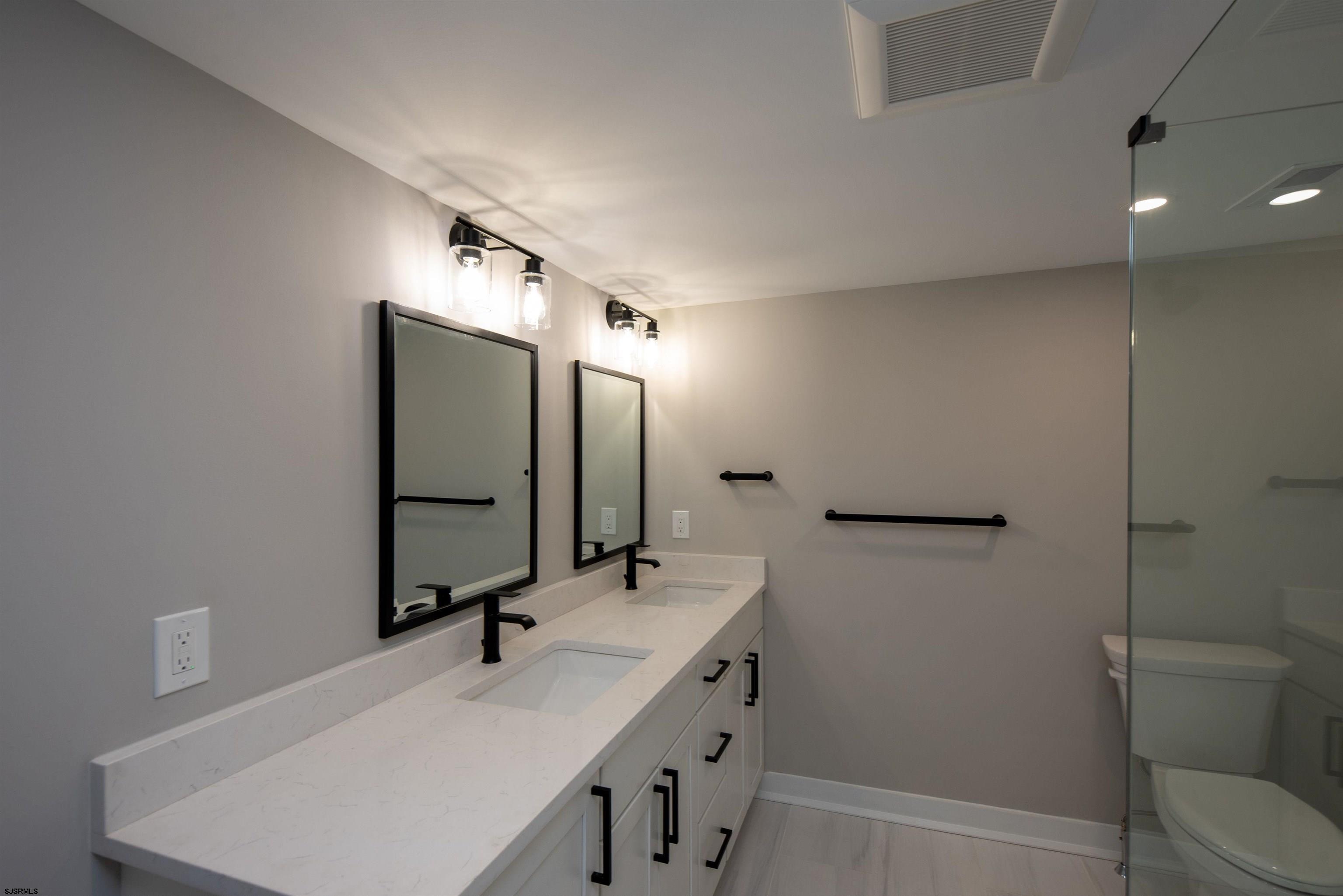 Tuckahoe, New Jersey 08270, United States, 4 Bedrooms Bedrooms, ,3 BathroomsBathrooms,Residential,Pending,14525