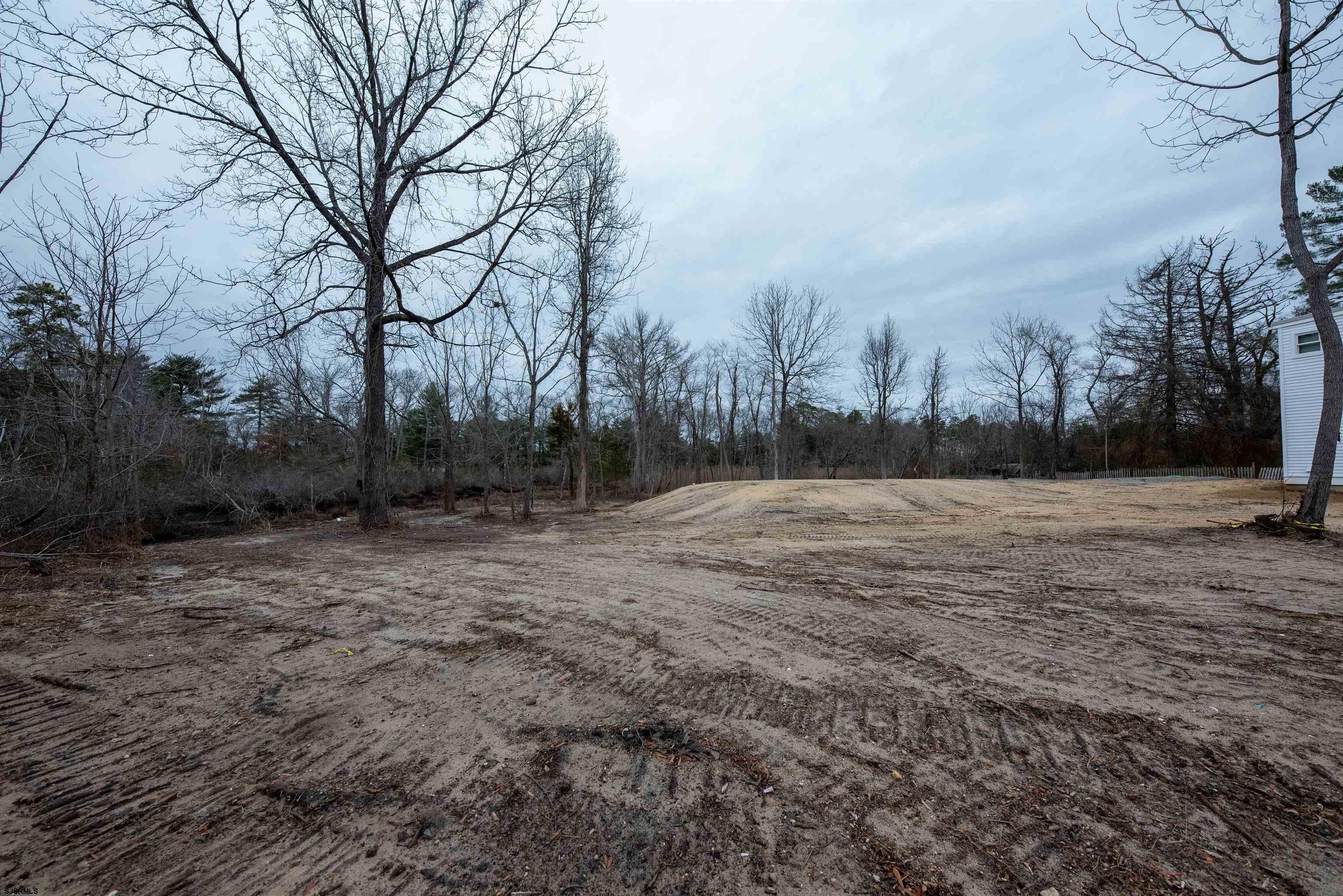 Tuckahoe, New Jersey 08270, United States, 4 Bedrooms Bedrooms, ,3 BathroomsBathrooms,Residential,Pending,14525