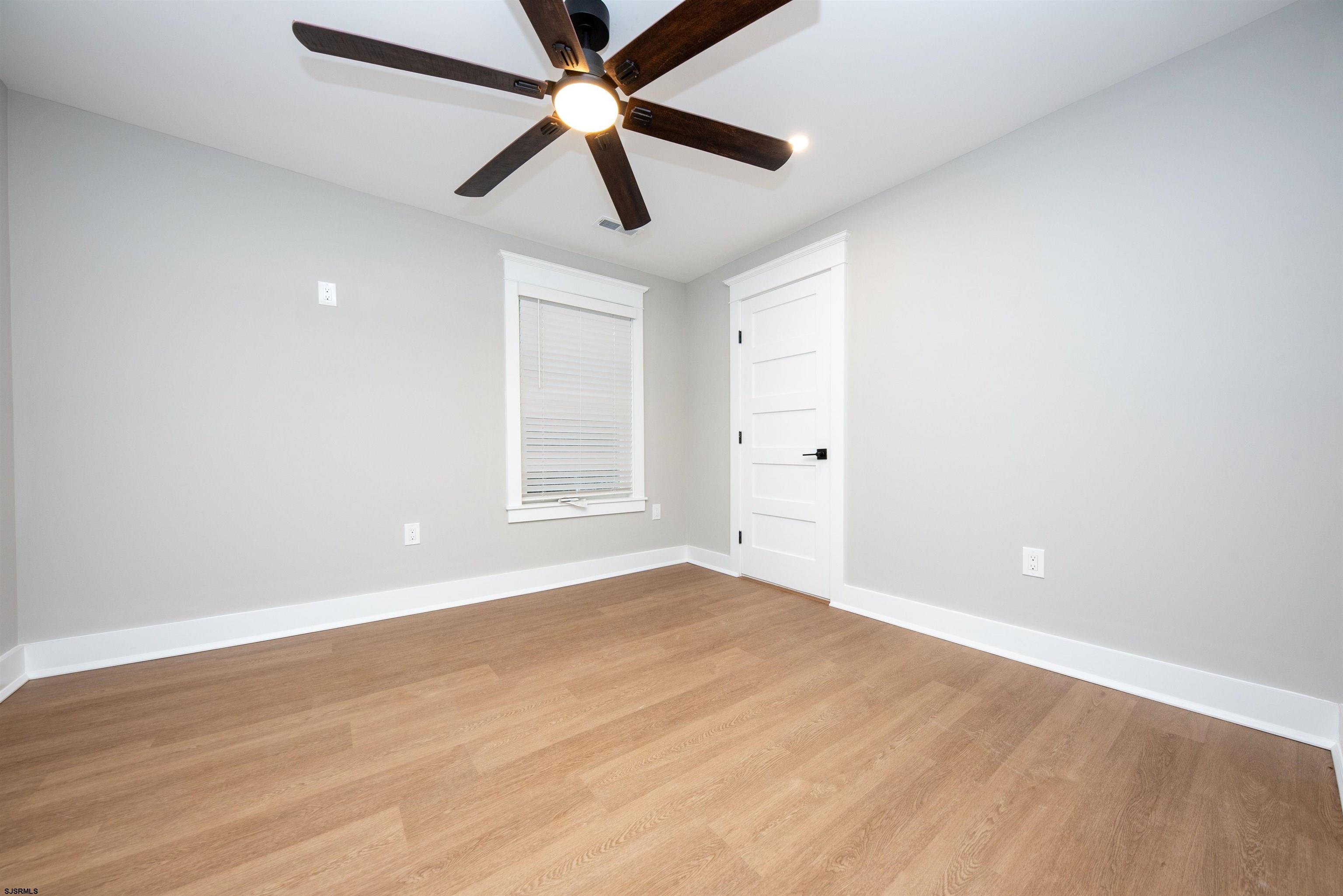 Tuckahoe, New Jersey 08270, United States, 4 Bedrooms Bedrooms, ,3 BathroomsBathrooms,Residential,Pending,14525