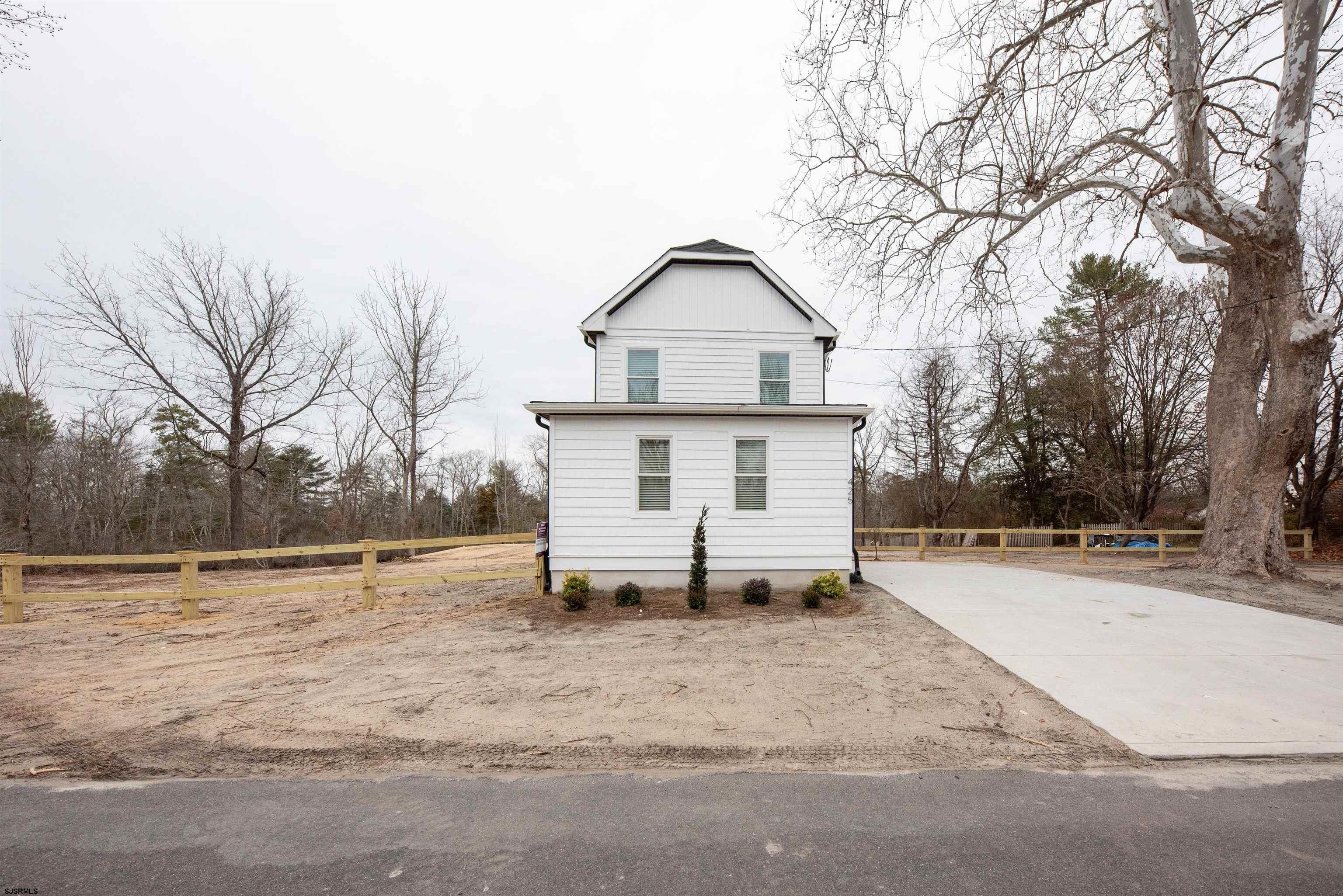 Tuckahoe, New Jersey 08270, United States, 4 Bedrooms Bedrooms, ,3 BathroomsBathrooms,Residential,Pending,14525
