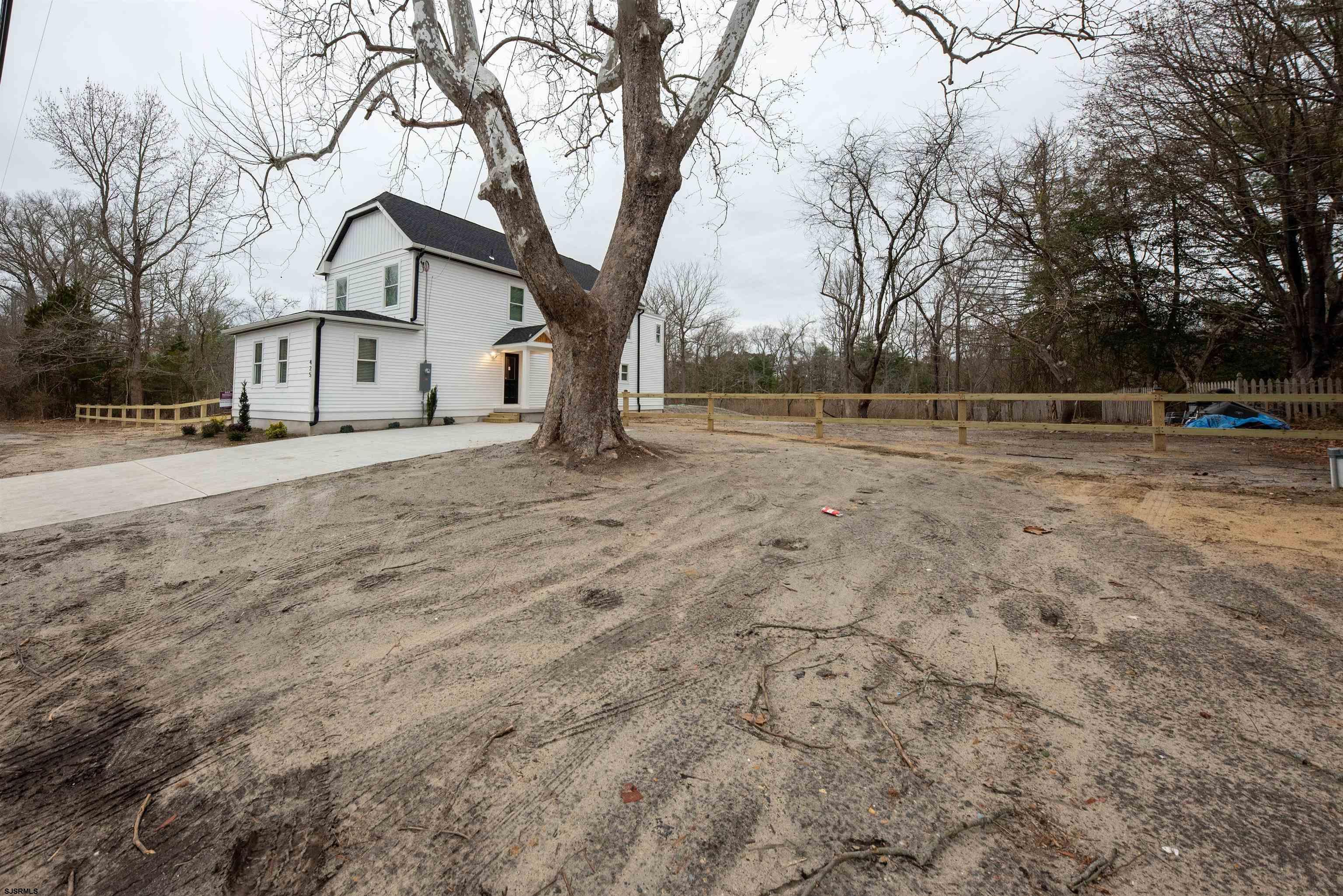 Tuckahoe, New Jersey 08270, United States, 4 Bedrooms Bedrooms, ,3 BathroomsBathrooms,Residential,Pending,14525