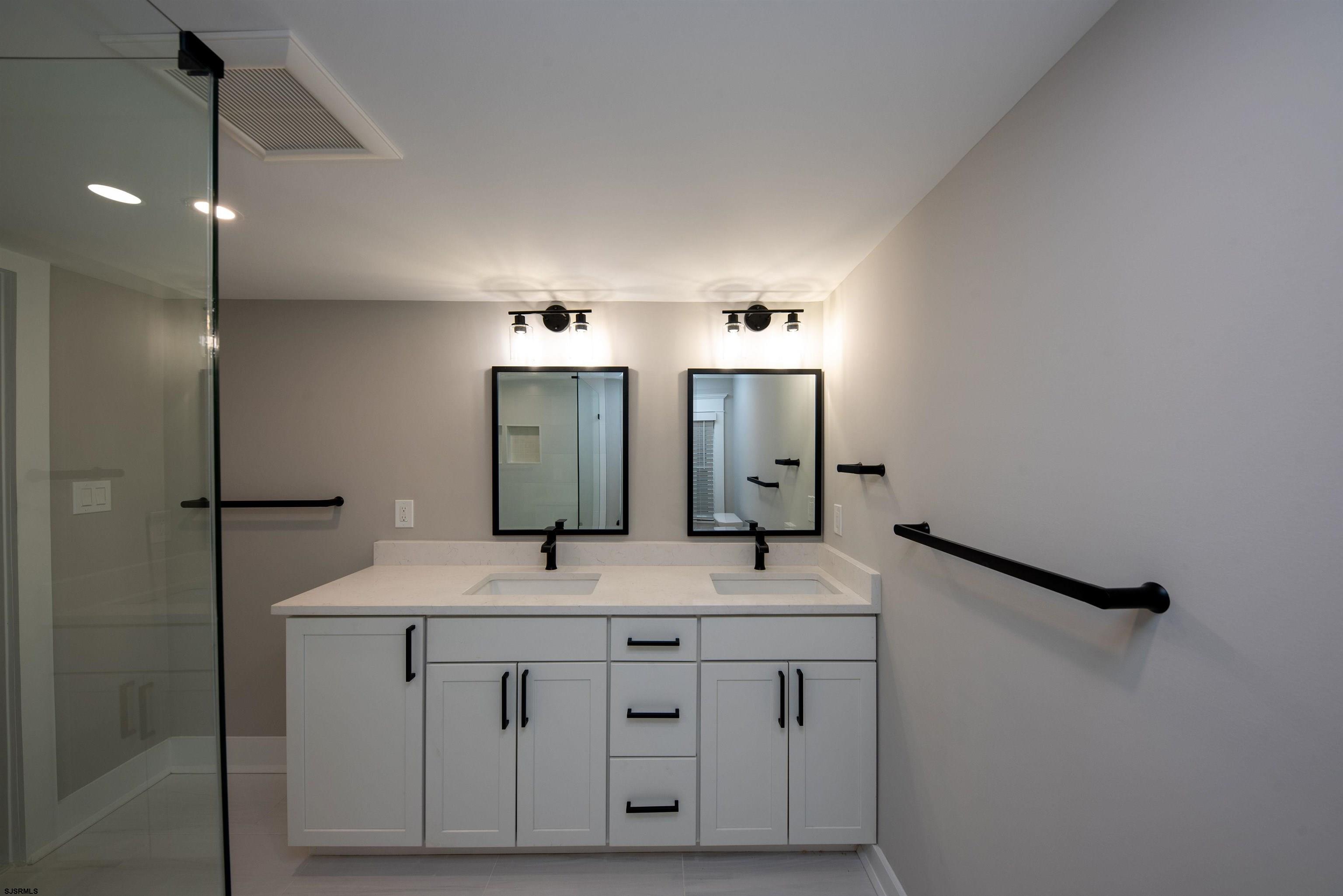 Tuckahoe, New Jersey 08270, United States, 4 Bedrooms Bedrooms, ,3 BathroomsBathrooms,Residential,Pending,14525