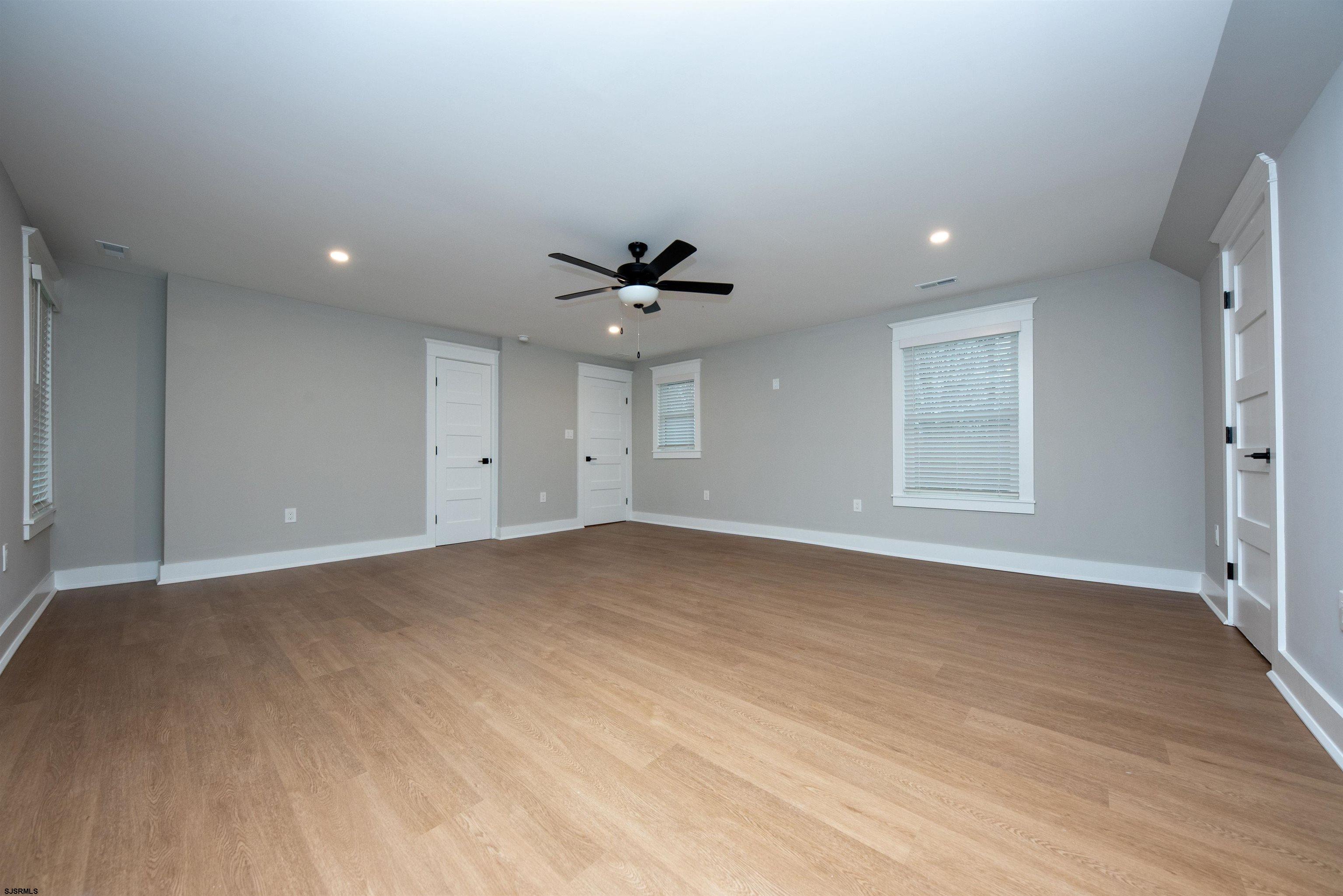 Tuckahoe, New Jersey 08270, United States, 4 Bedrooms Bedrooms, ,3 BathroomsBathrooms,Residential,Pending,14525